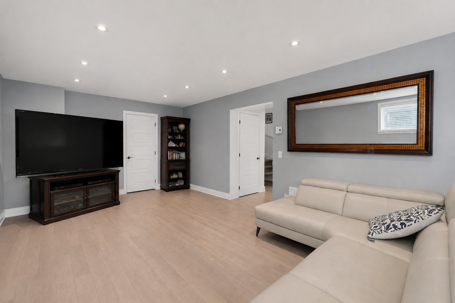 









972


Rue Alexis-Galipeau

,
Beloeil,




QC
J3G0K7

