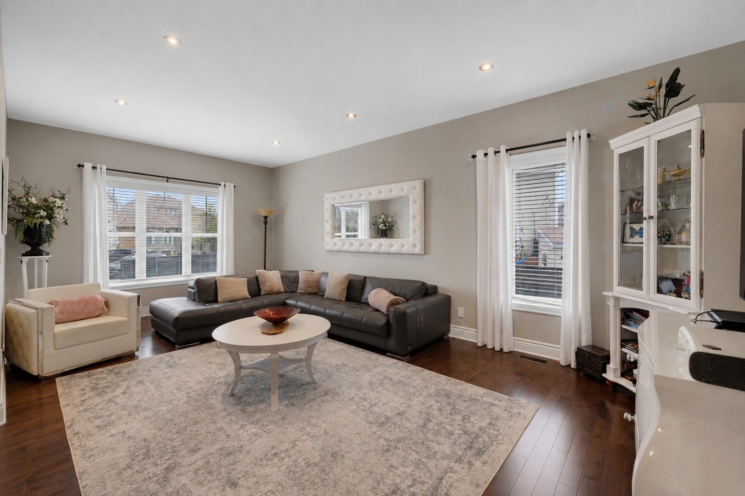 









972


Rue Alexis-Galipeau

,
Beloeil,




QC
J3G0K7

