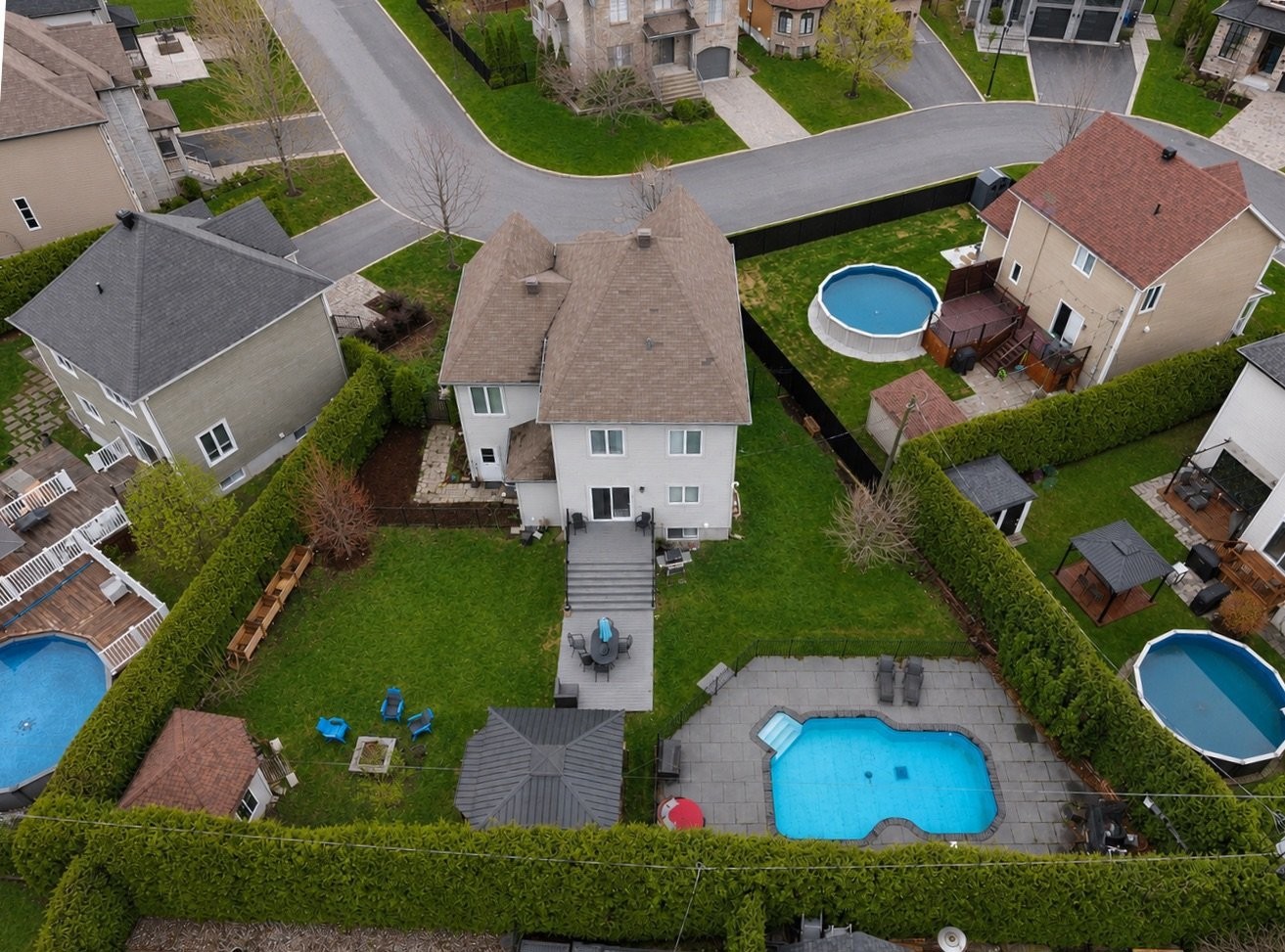 









972


Rue Alexis-Galipeau

,
Beloeil,




QC
J3G0K7

