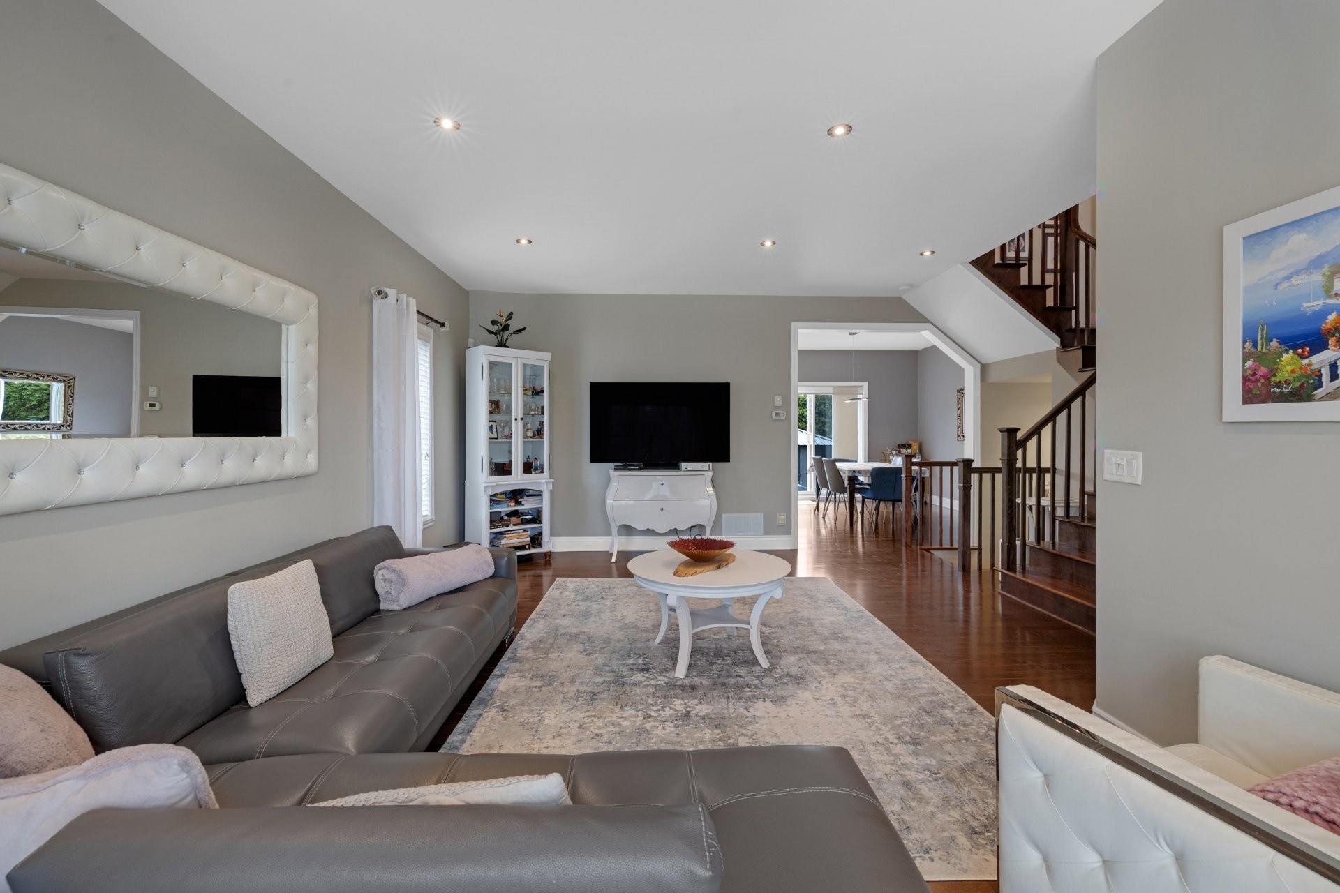 









972


Rue Alexis-Galipeau

,
Beloeil,




QC
J3G0K7

