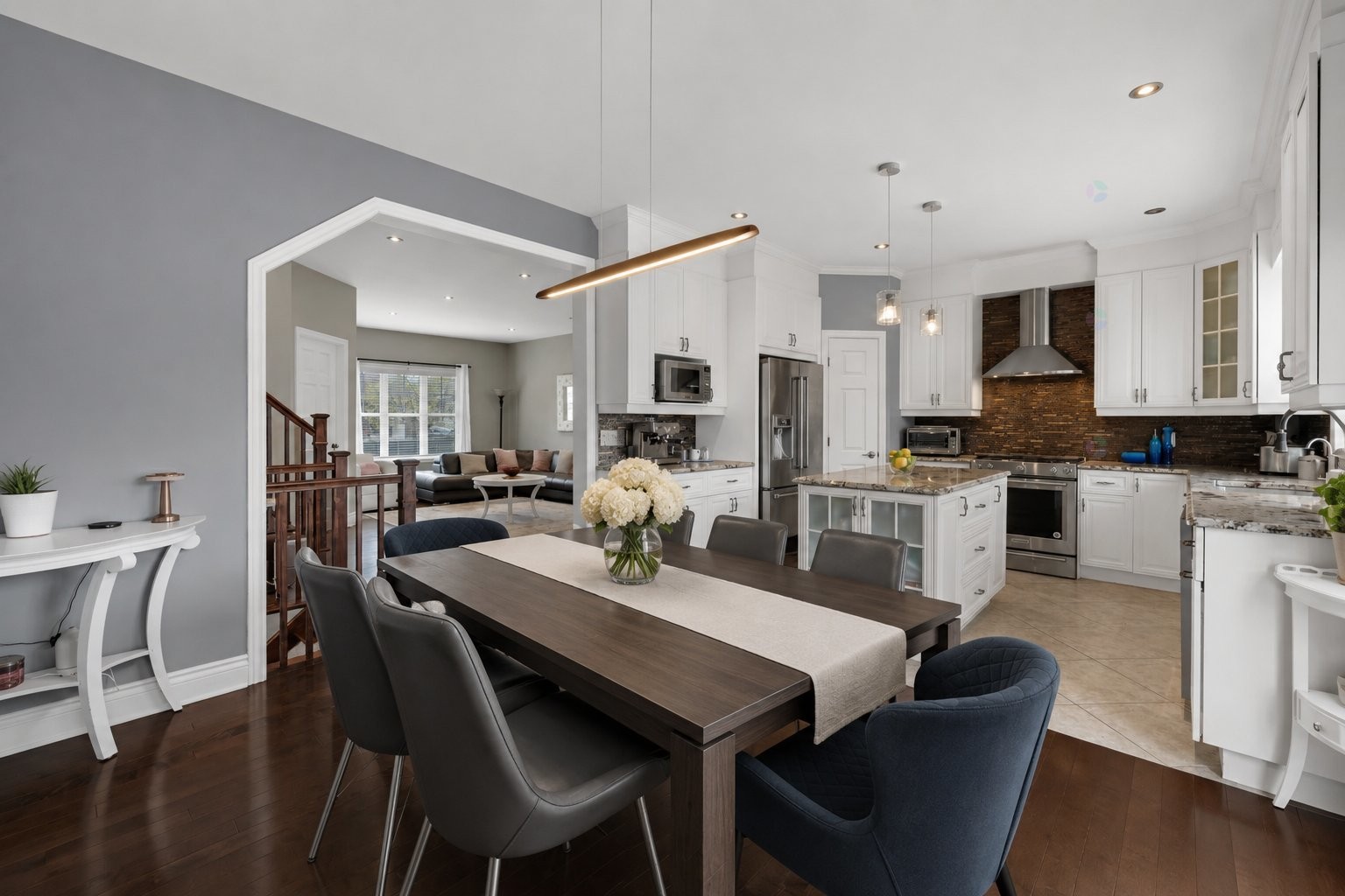 









972


Rue Alexis-Galipeau

,
Beloeil,




QC
J3G0K7


