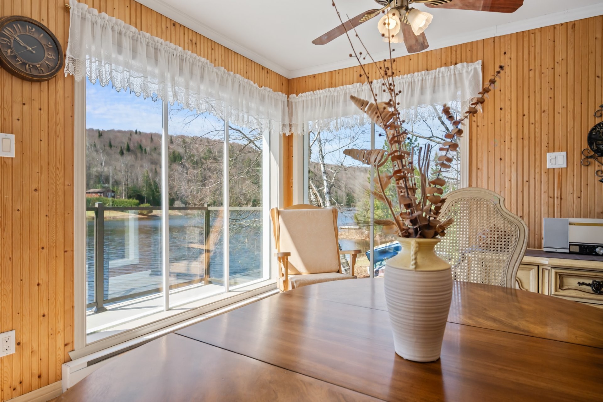









71


Av. du Lac-Neuf N.

,
Sainte-Béatrix,




QC
J0K1Y0

