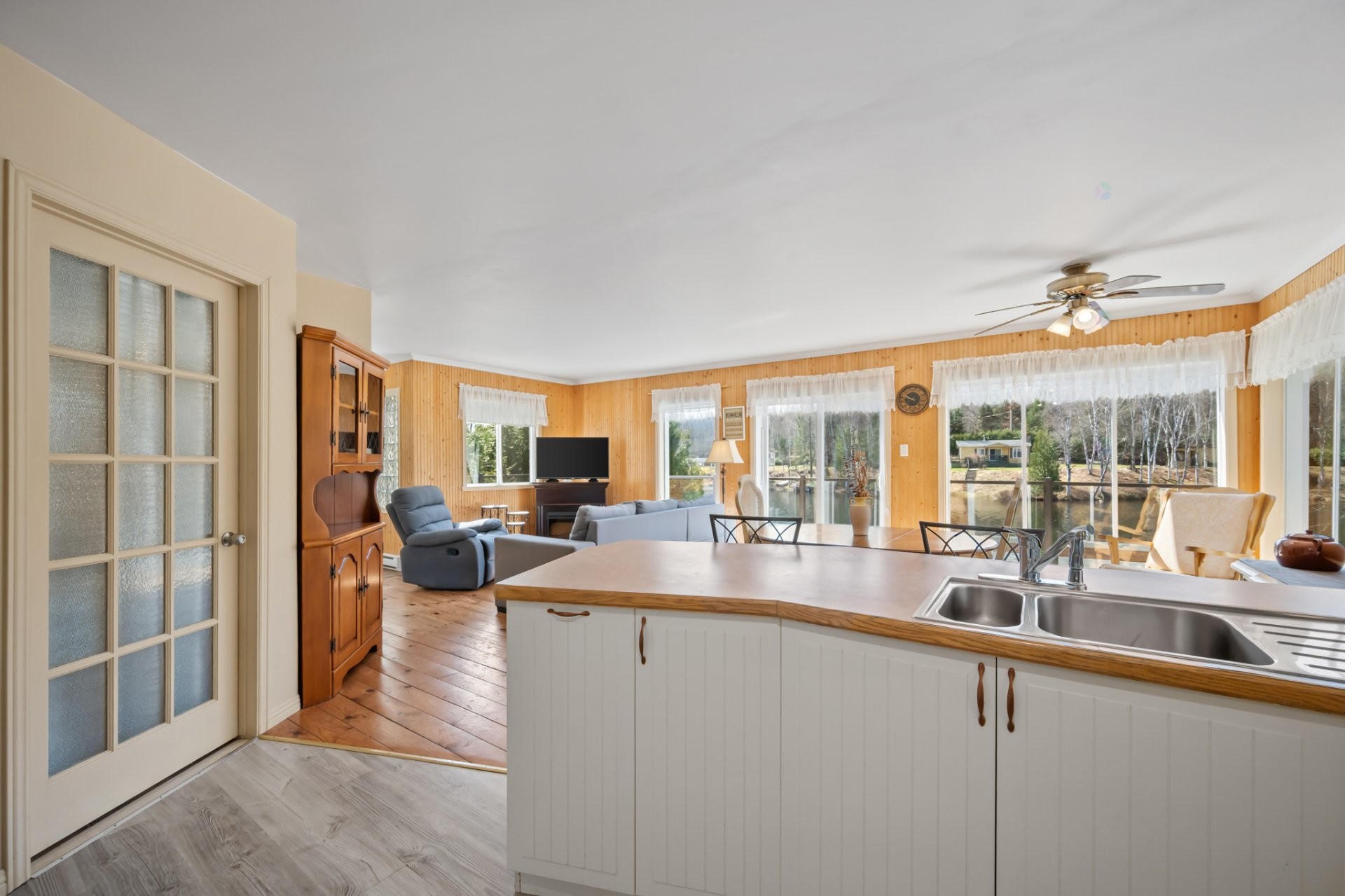 









71


Av. du Lac-Neuf N.

,
Sainte-Béatrix,




QC
J0K1Y0

