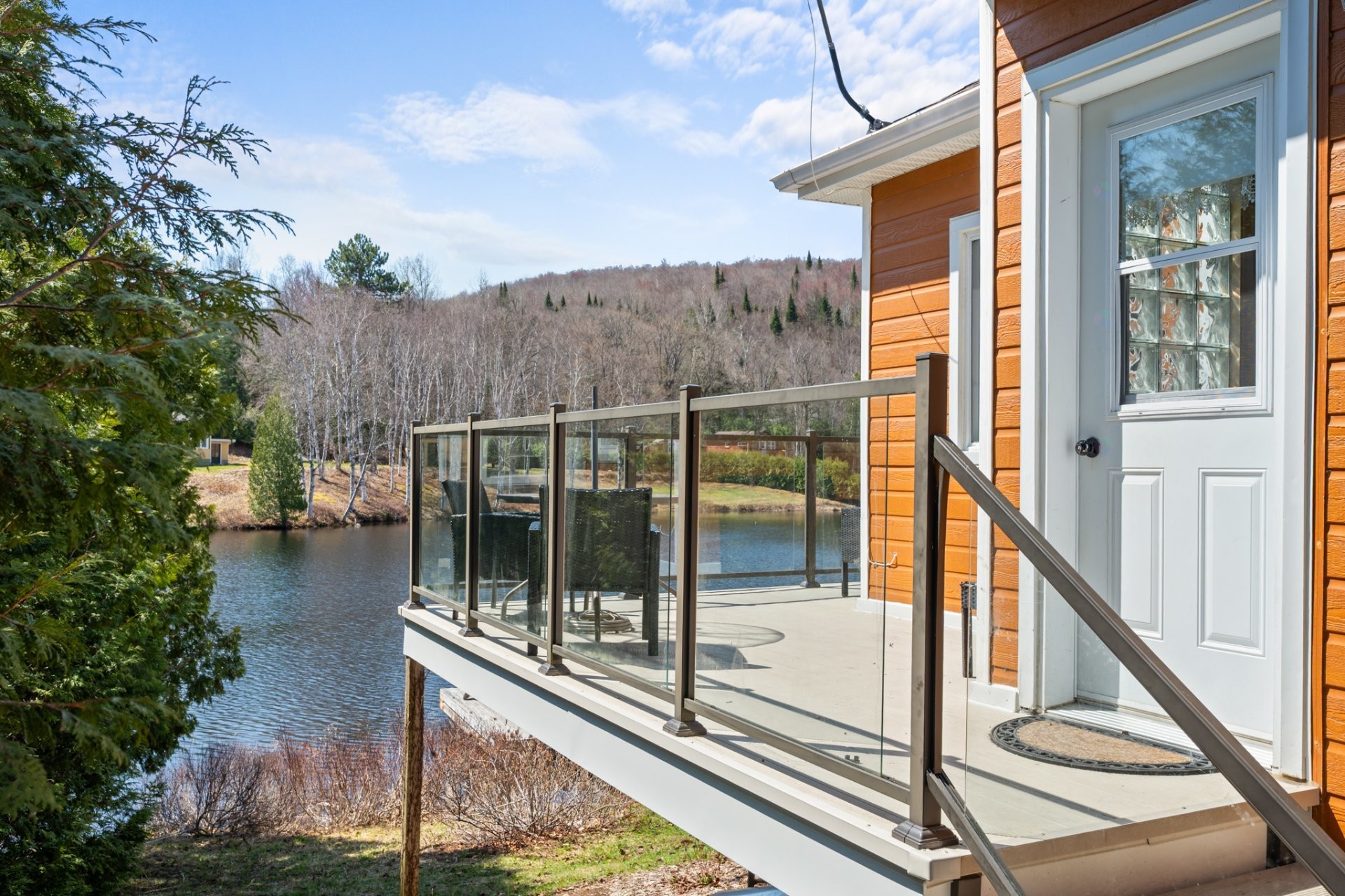 









71


Av. du Lac-Neuf N.

,
Sainte-Béatrix,




QC
J0K1Y0

