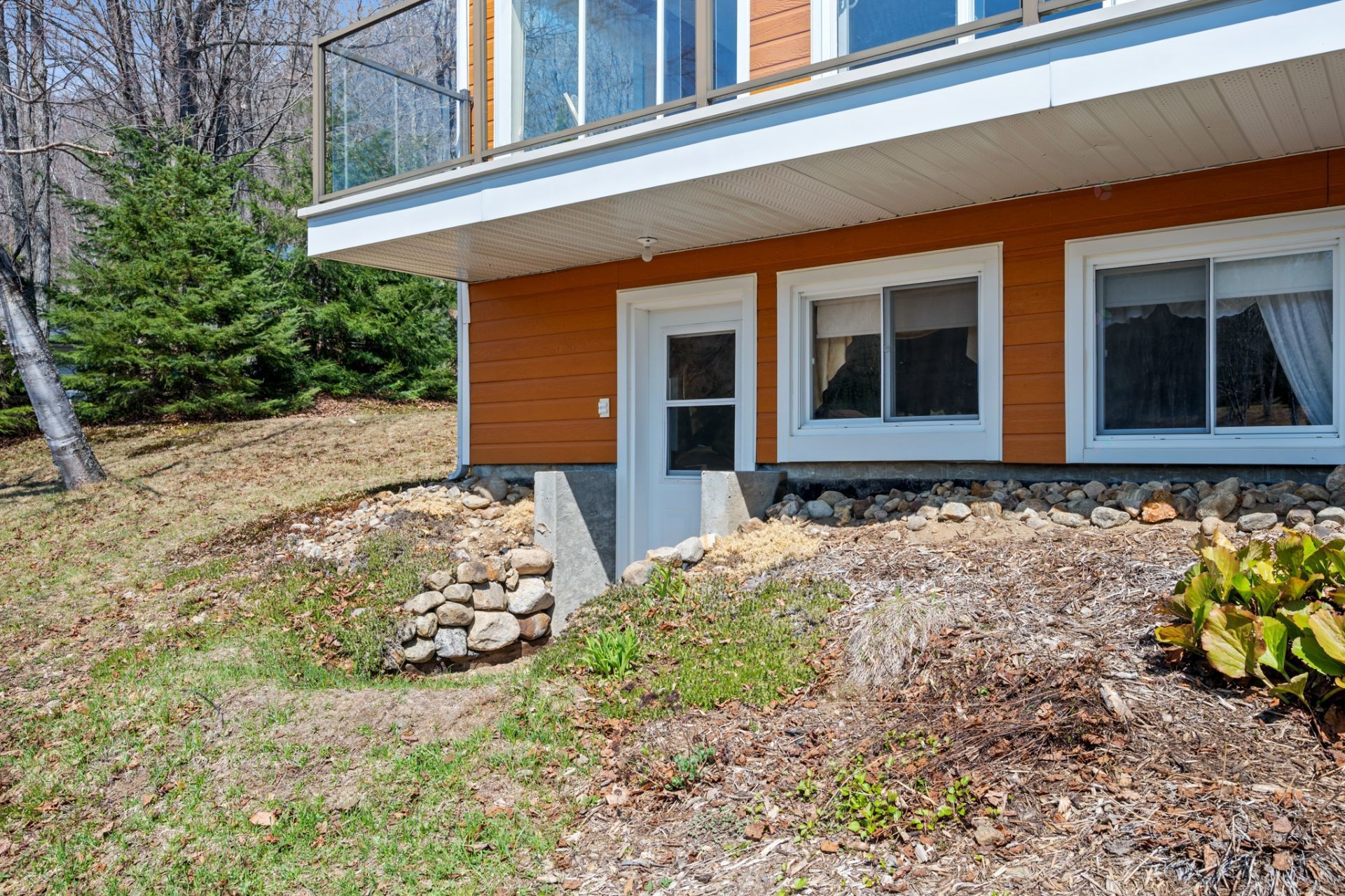 









71


Av. du Lac-Neuf N.

,
Sainte-Béatrix,




QC
J0K1Y0

