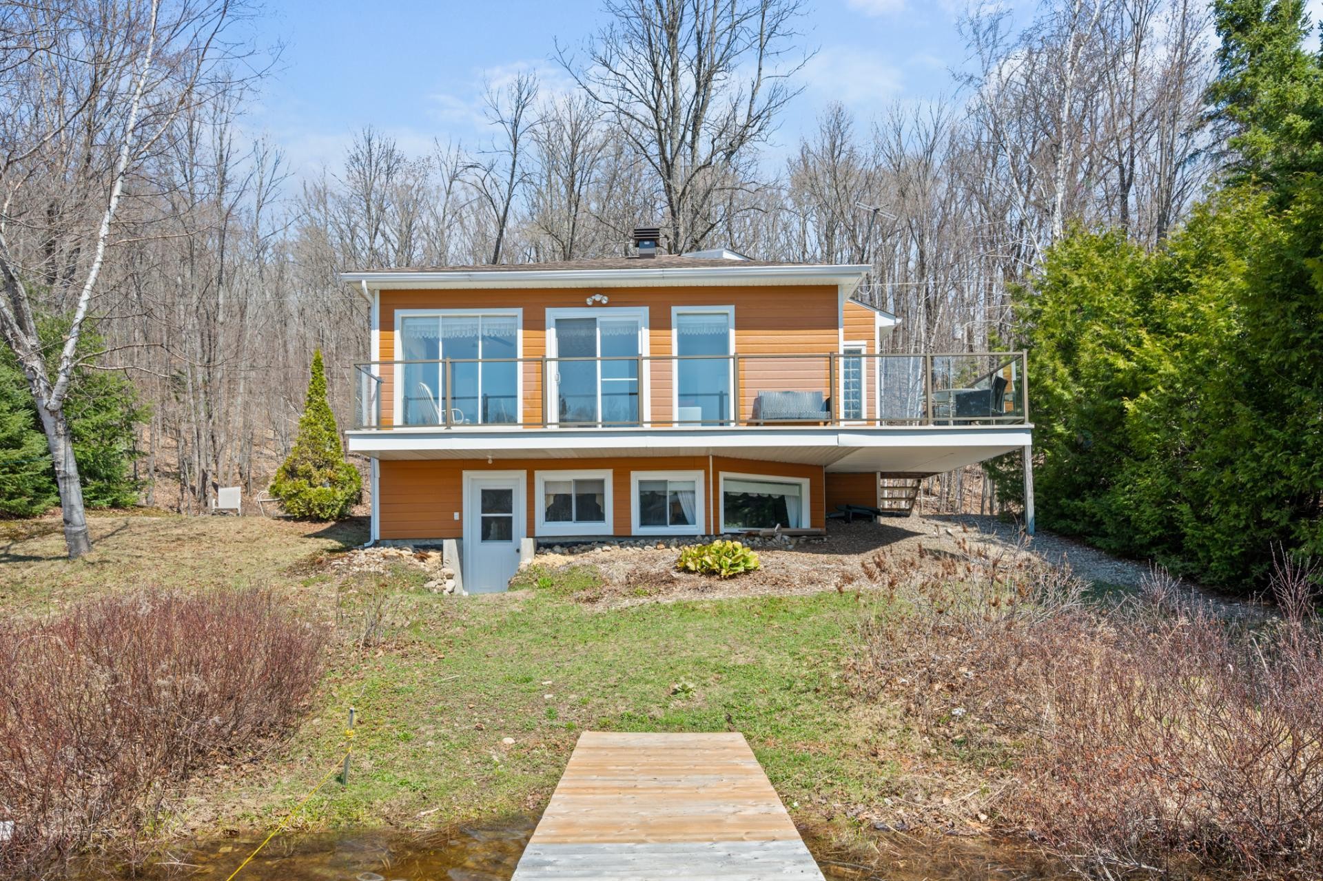 









71


Av. du Lac-Neuf N.

,
Sainte-Béatrix,




QC
J0K1Y0

