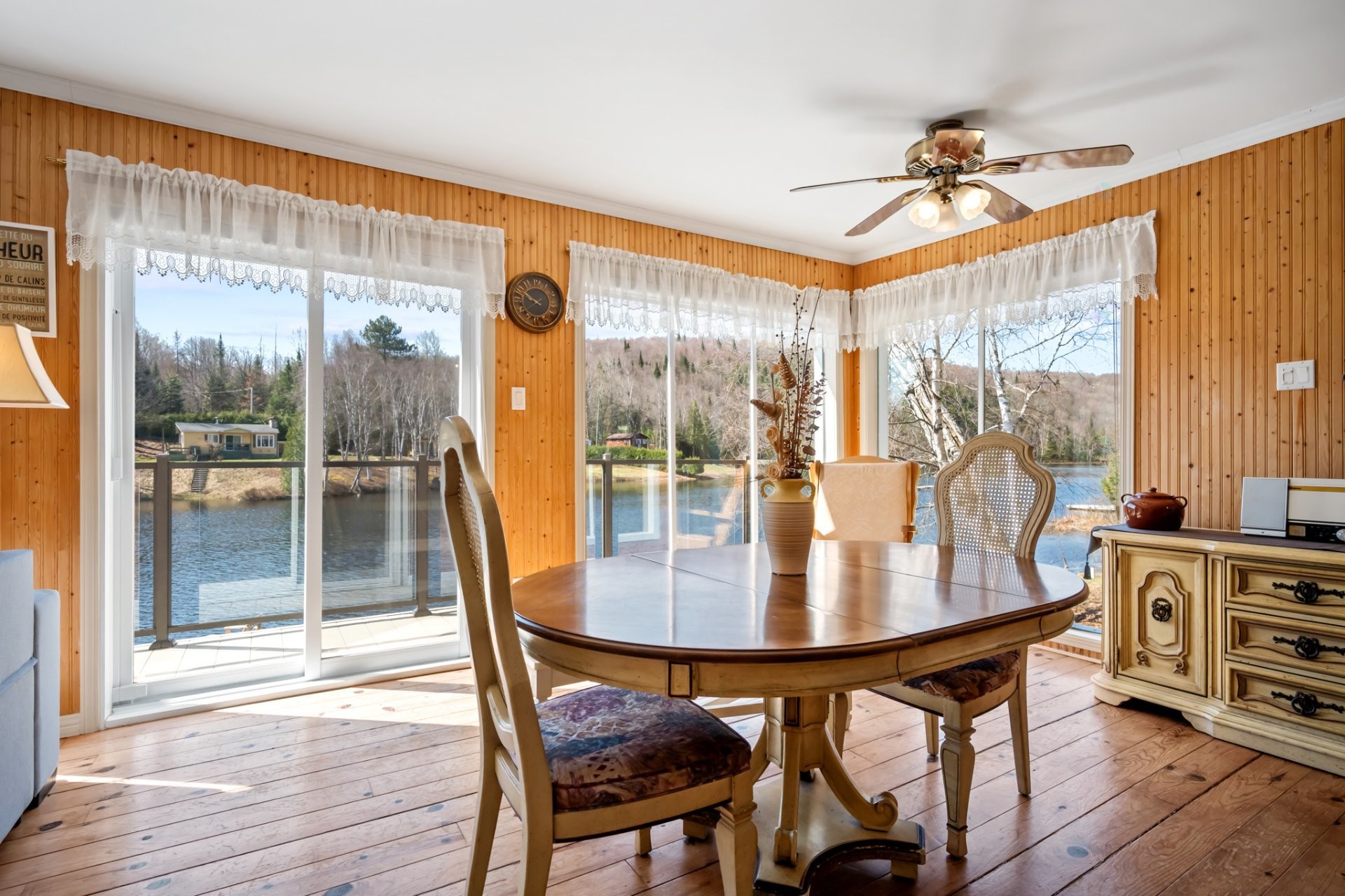 









71


Av. du Lac-Neuf N.

,
Sainte-Béatrix,




QC
J0K1Y0

