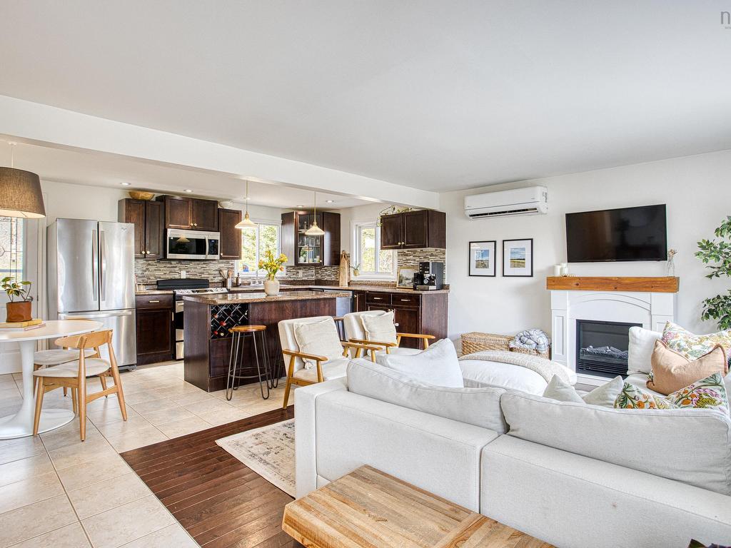












11 Dartmoor Crescent

,
Bedford,




NS
B4A 2K4

