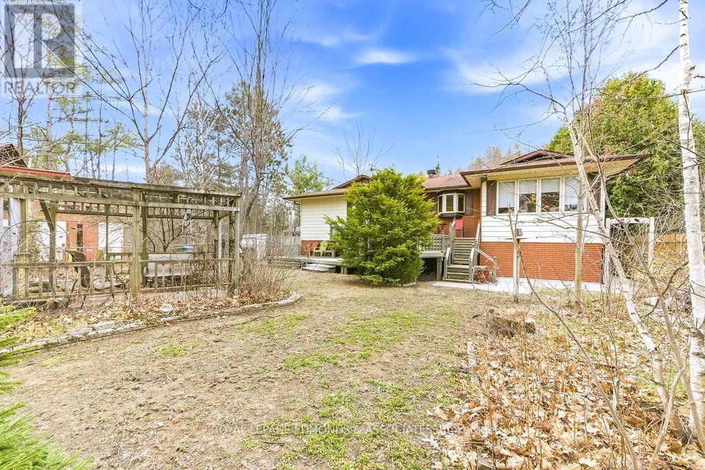 












1411 VICTORIA STREET

,
Petawawa,




Ontario
K8H3K4

