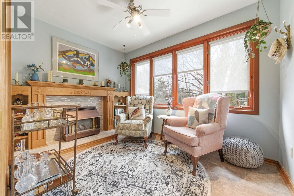 












1411 VICTORIA STREET

,
Petawawa,




Ontario
K8H3K4

