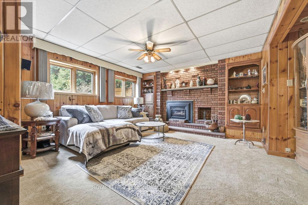 












1411 VICTORIA STREET

,
Petawawa,




Ontario
K8H3K4

