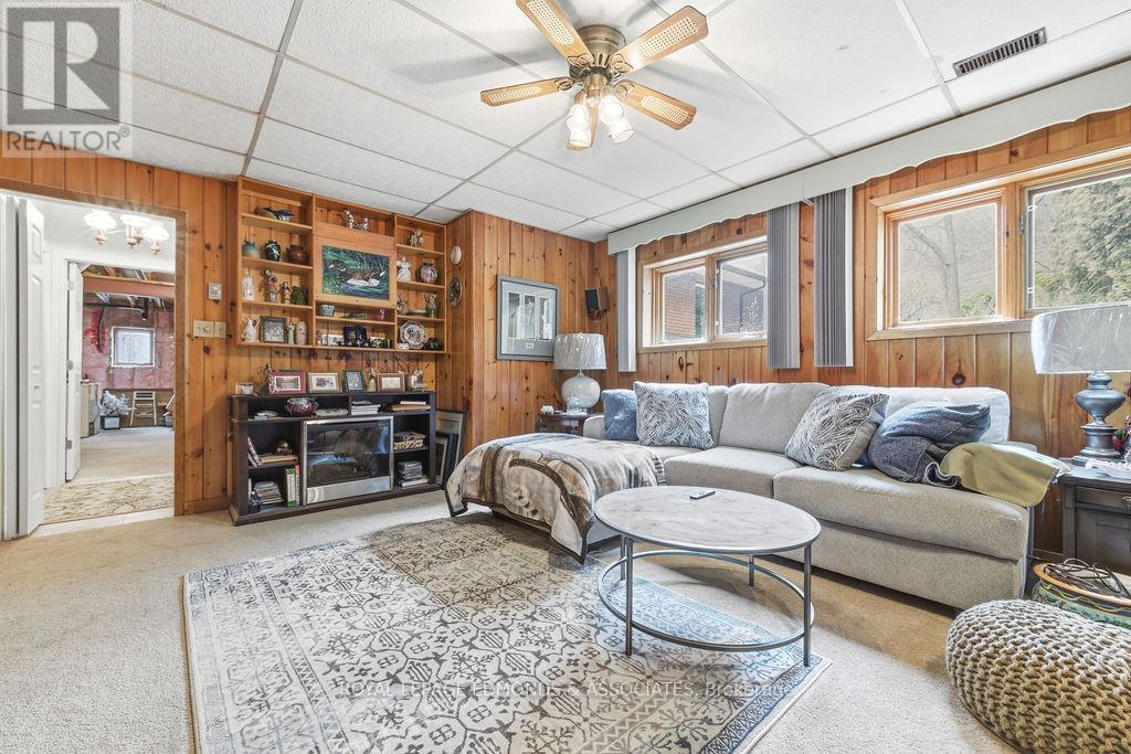 












1411 VICTORIA STREET

,
Petawawa,




Ontario
K8H3K4

