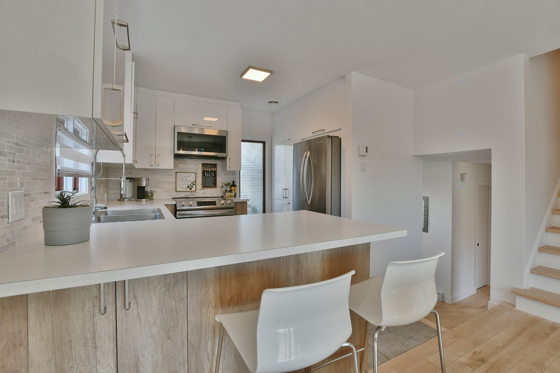 









81


Rue Picard

,
L'Épiphanie,




QC
J5X2R2

