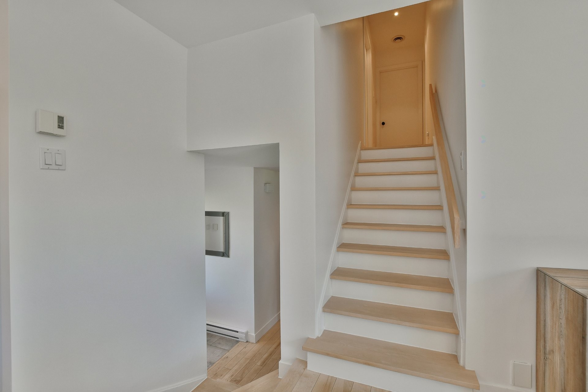 









81


Rue Picard

,
L'Épiphanie,




QC
J5X2R2

