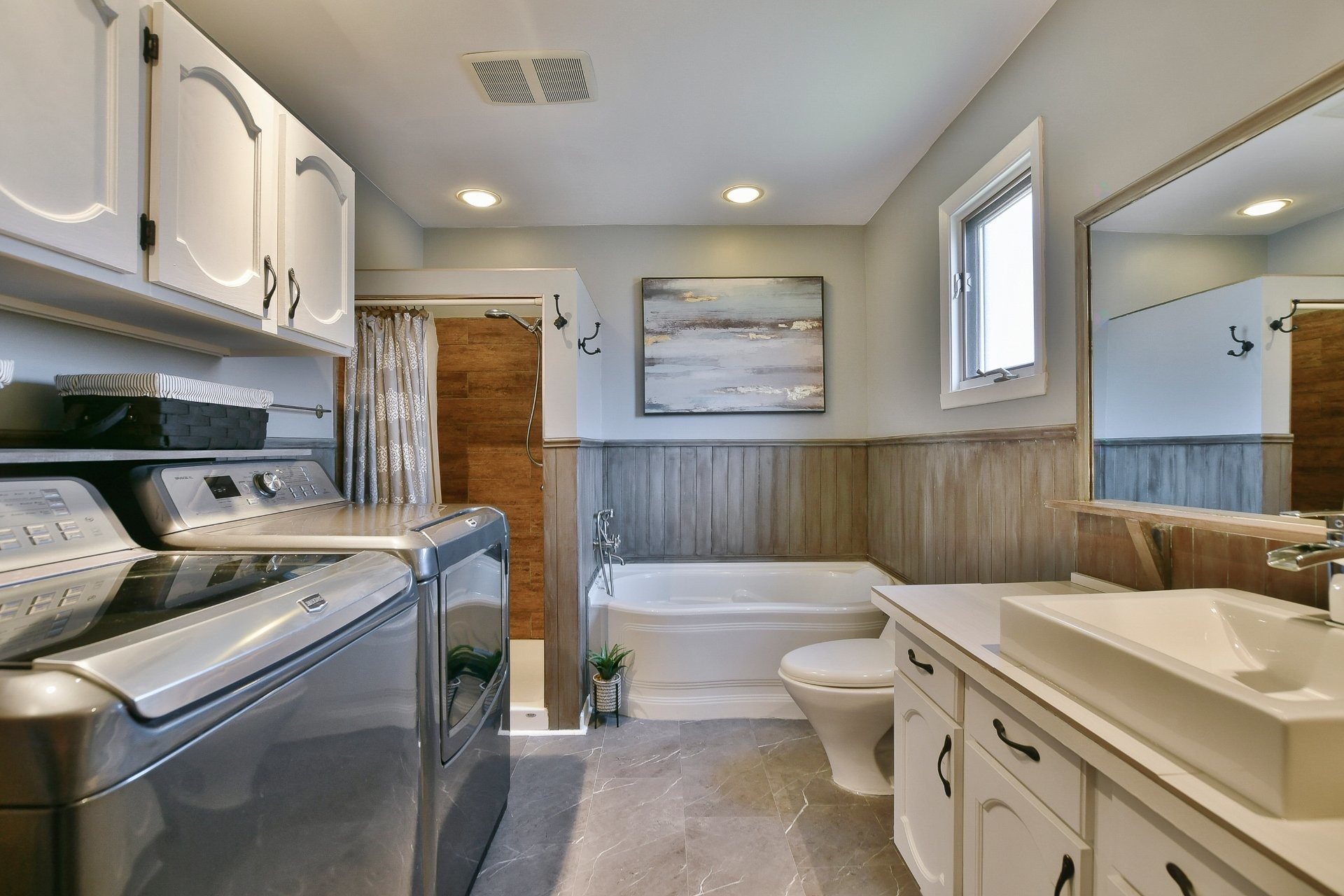 









81


Rue Picard

,
L'Épiphanie,




QC
J5X2R2

