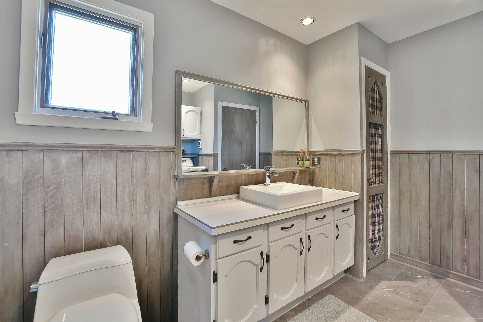 









81


Rue Picard

,
L'Épiphanie,




QC
J5X2R2

