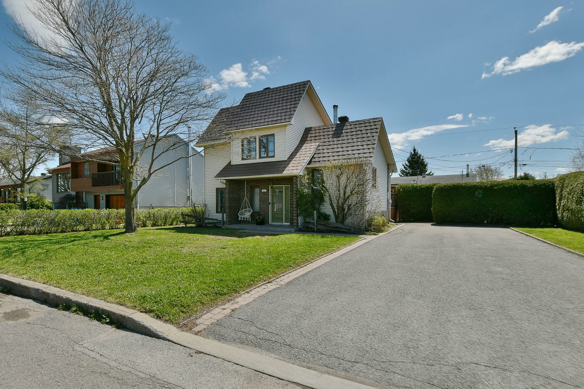









81


Rue Picard

,
L'Épiphanie,




QC
J5X2R2


