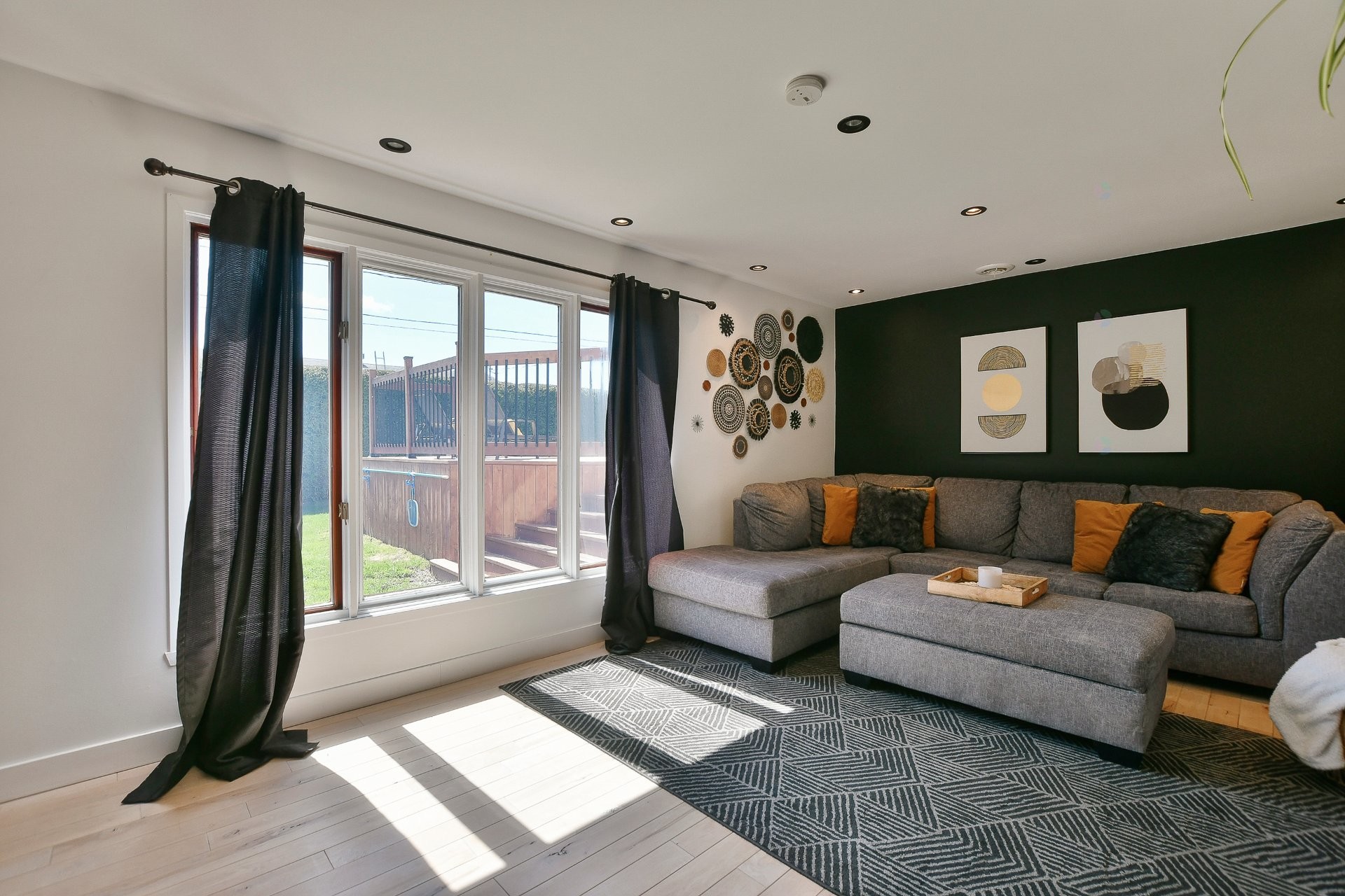 









81


Rue Picard

,
L'Épiphanie,




QC
J5X2R2

