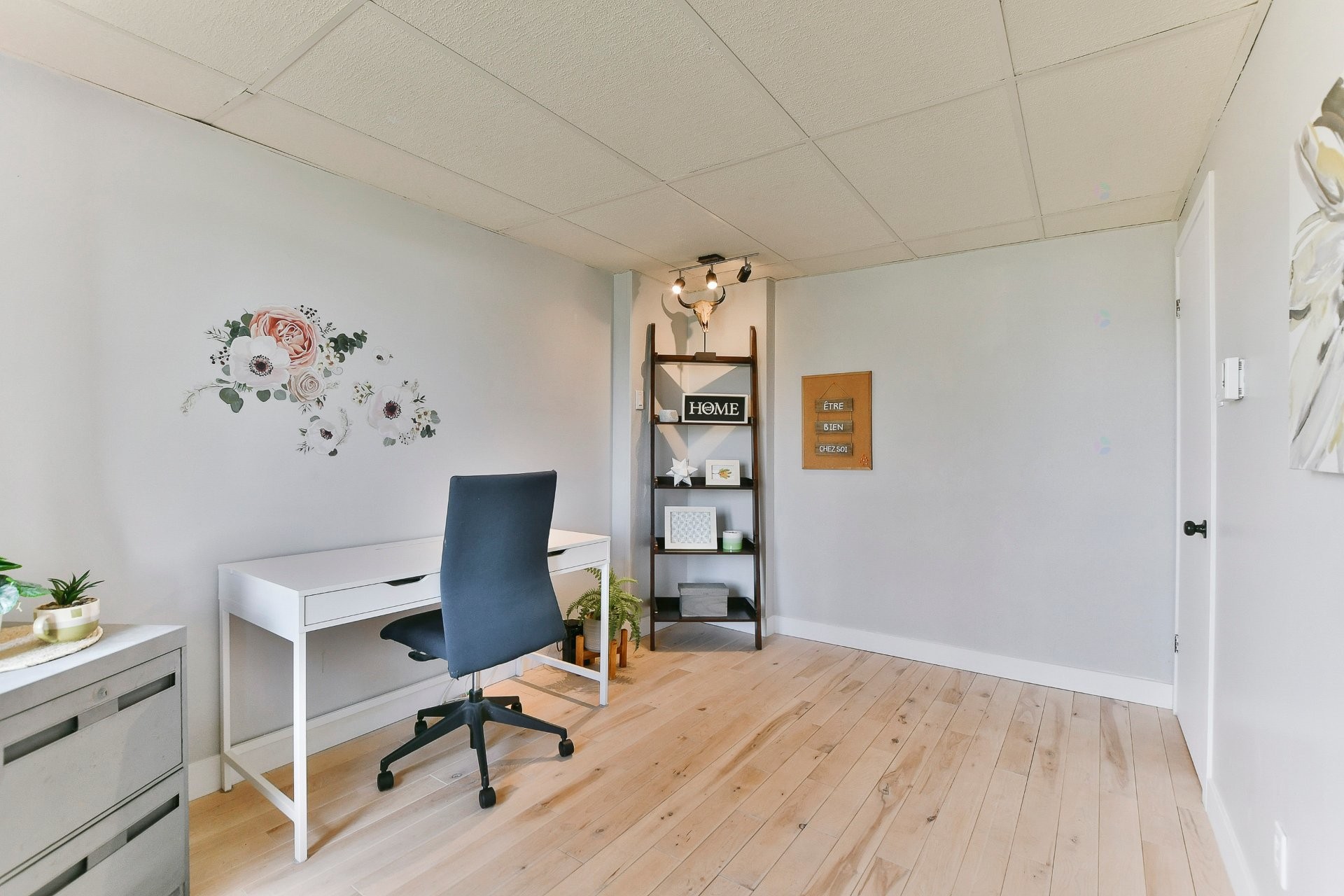









81


Rue Picard

,
L'Épiphanie,




QC
J5X2R2

