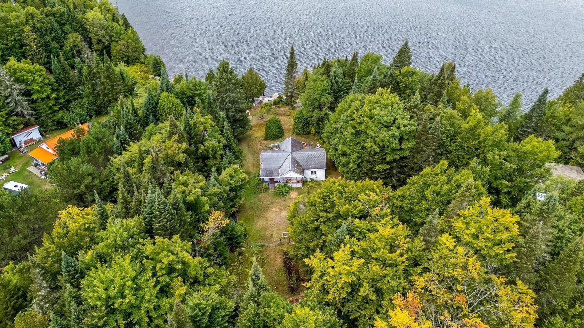 









25

 - 29


Ch. Lépine

,
Val-des-Lacs,




QC
J0T2P0

