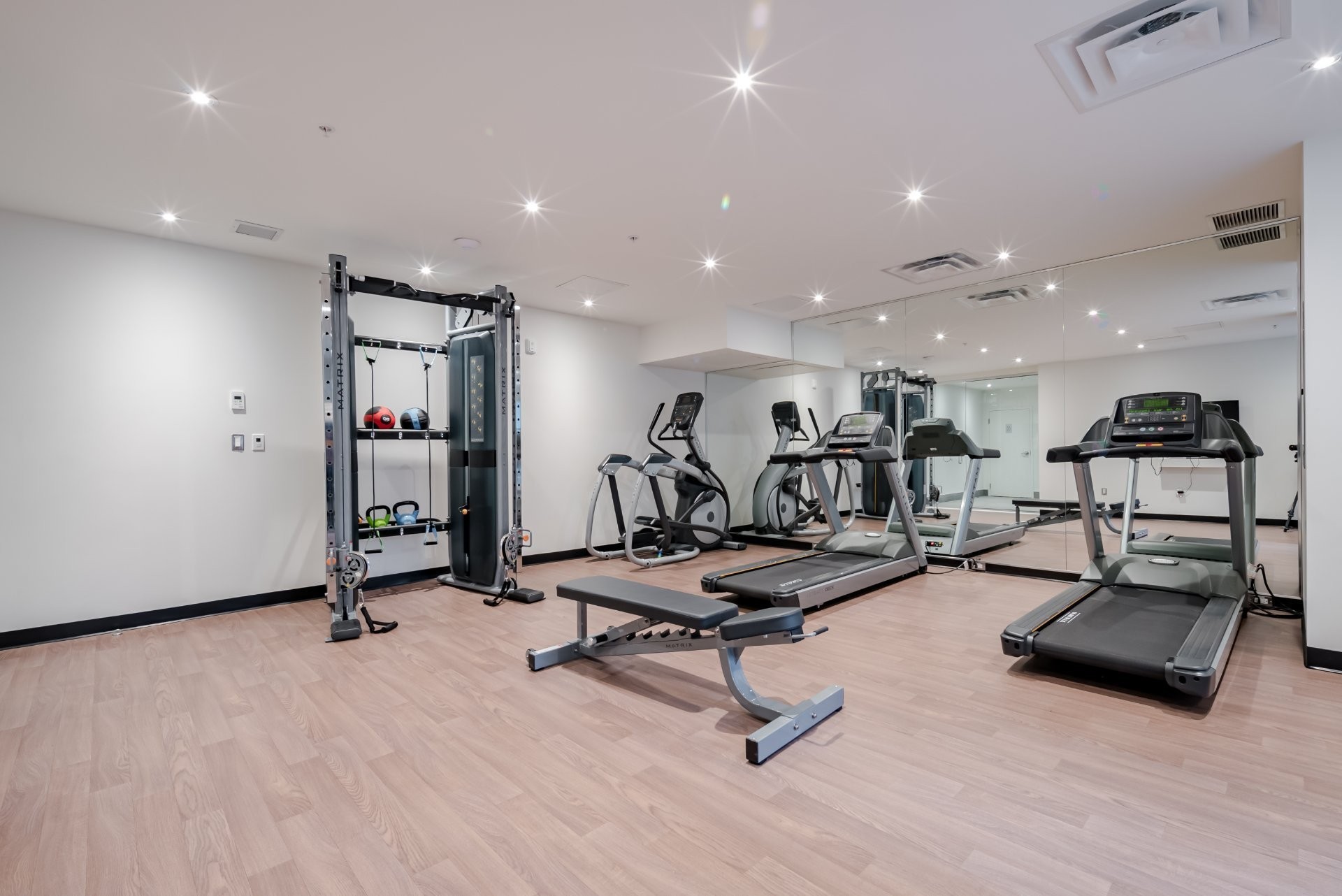 









1200


Rue Crescent

, 801,
Montréal (Ville-Marie),




QC
H3G0G5

