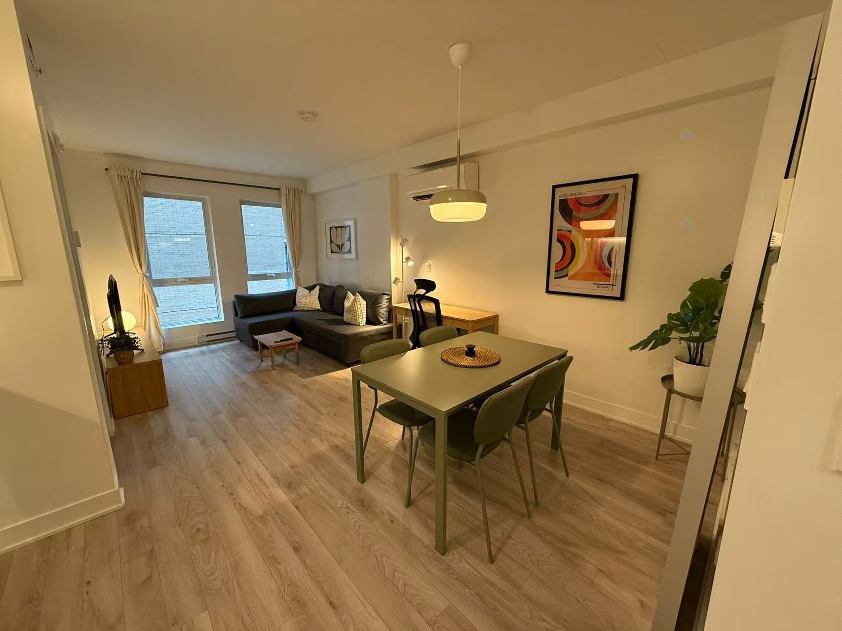 









1200


Rue Crescent

, 801,
Montréal (Ville-Marie),




QC
H3G0G5

