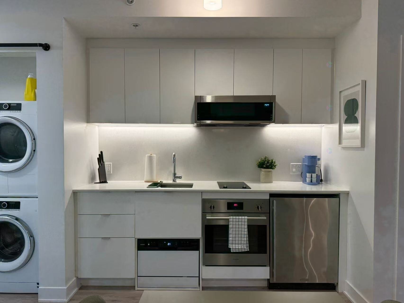 









1200


Rue Crescent

, 801,
Montréal (Ville-Marie),




QC
H3G0G5

