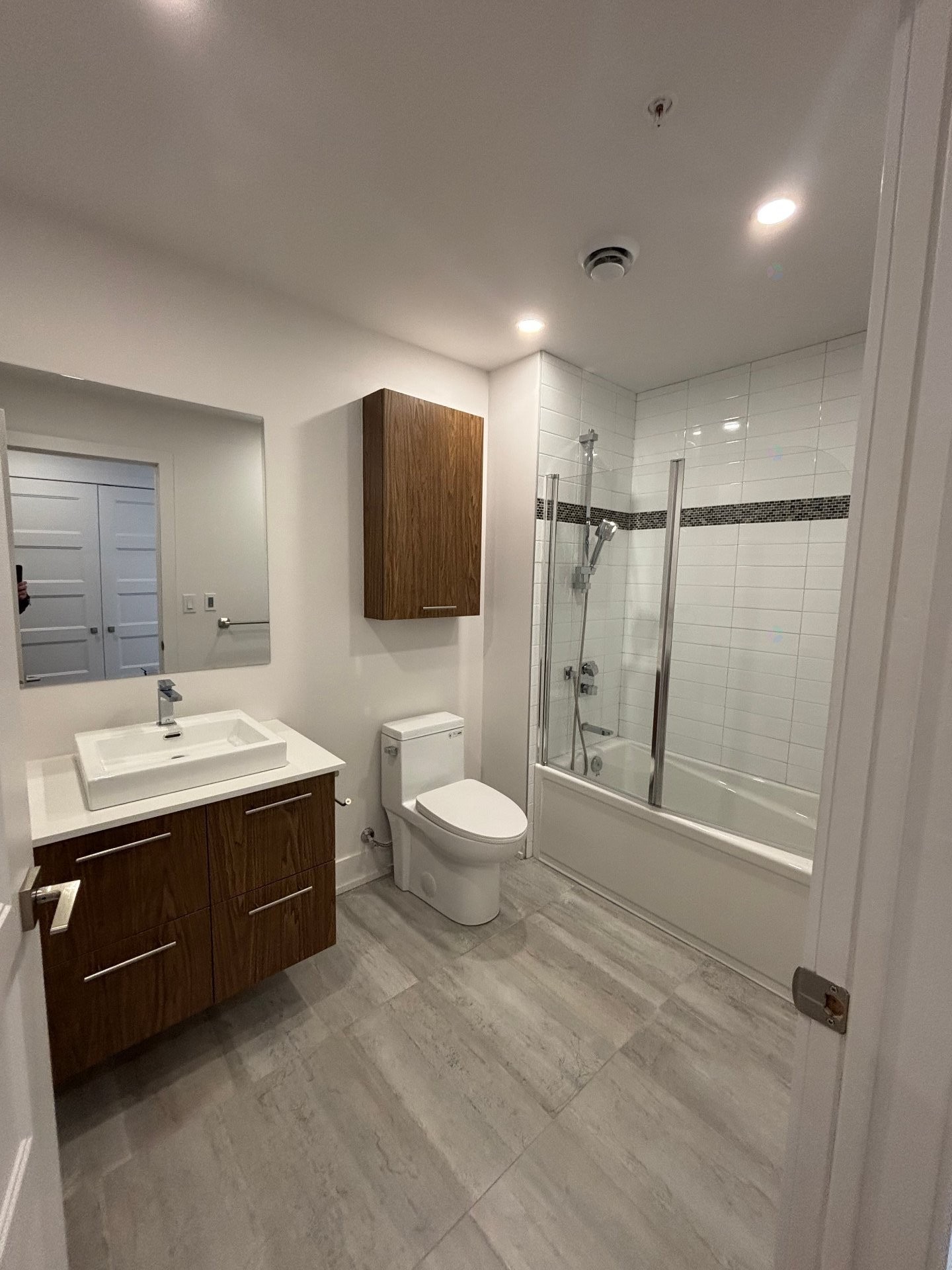 









30


Rue d'Ambre

, 202,
Candiac,




QC
J5R0S3

