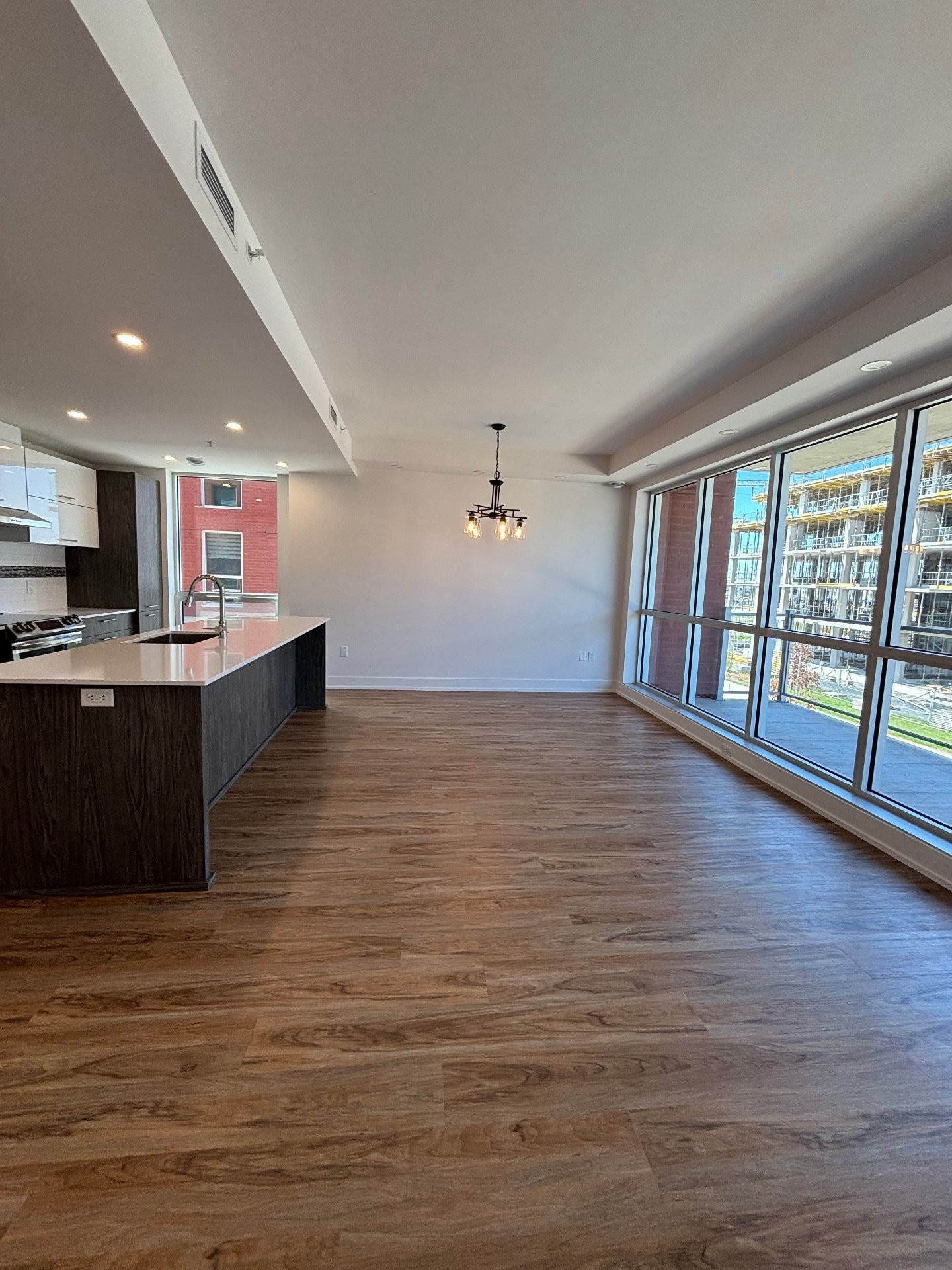 









30


Rue d'Ambre

, 202,
Candiac,




QC
J5R0S3

