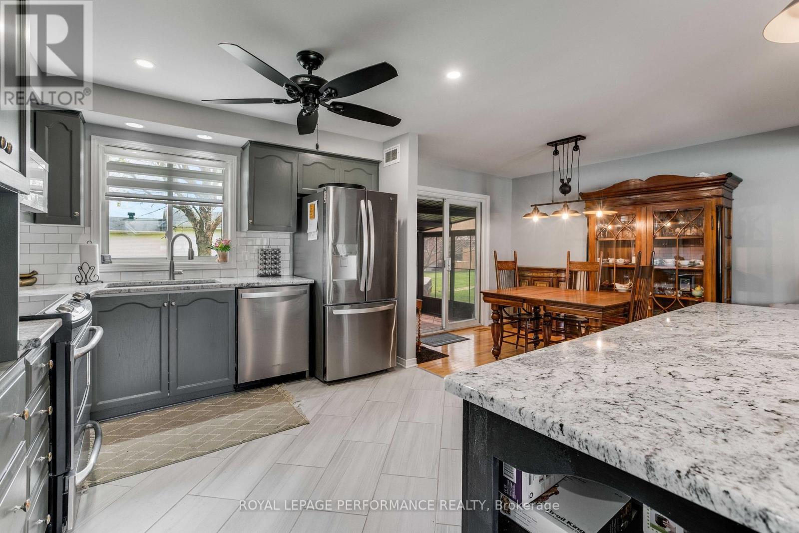 












6277 MACRAE COURT

,
South Glengarry,




Ontario
K0C1E0

