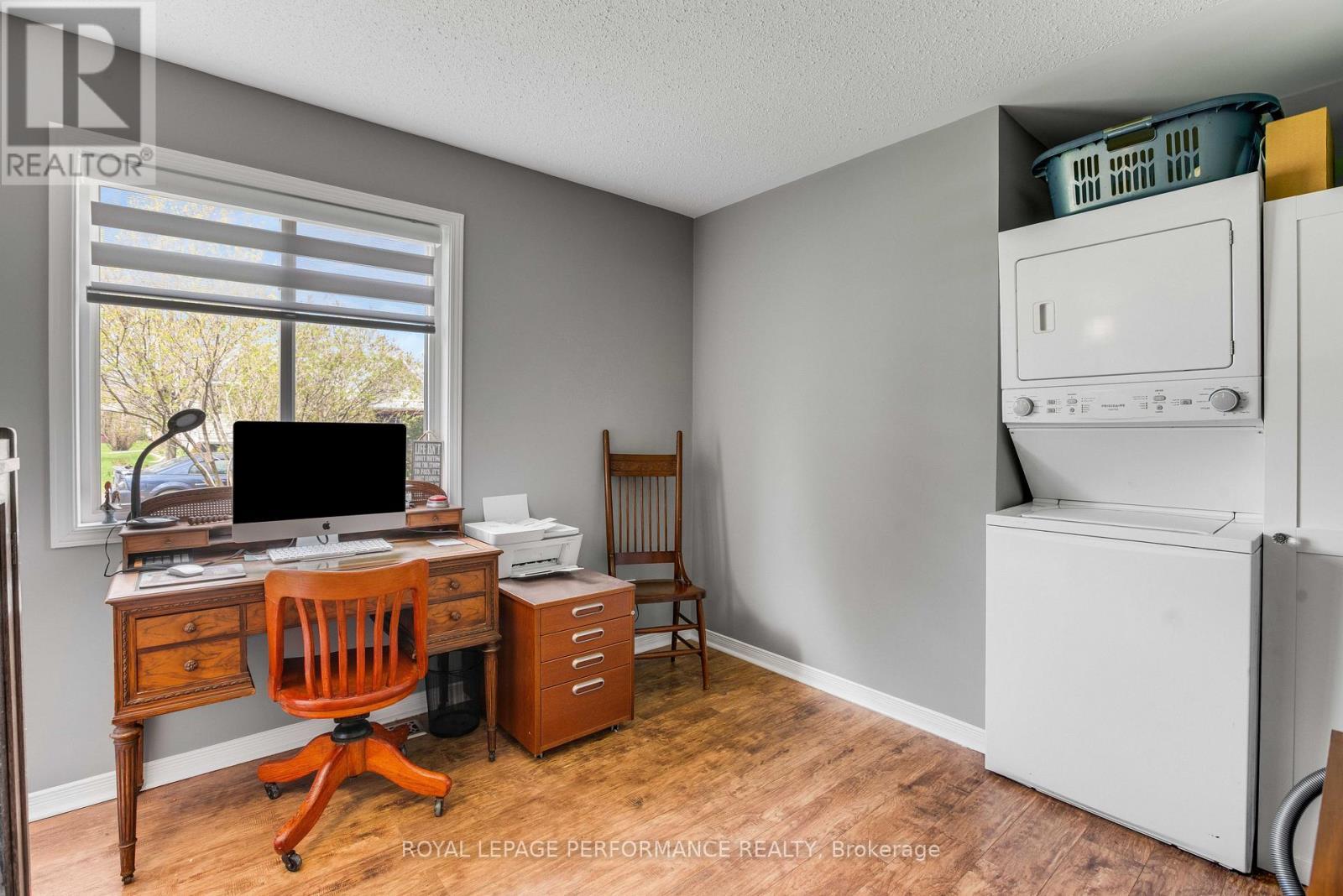












6277 MACRAE COURT

,
South Glengarry,




Ontario
K0C1E0

