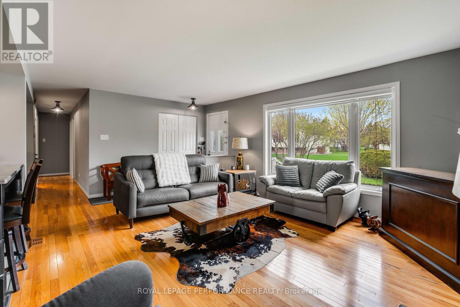 












6277 MACRAE COURT

,
South Glengarry,




Ontario
K0C1E0

