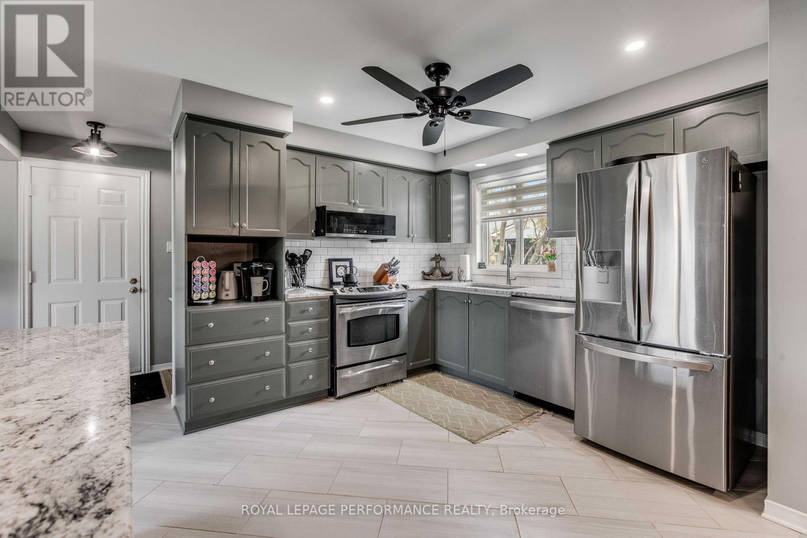 












6277 MACRAE COURT

,
South Glengarry,




Ontario
K0C1E0

