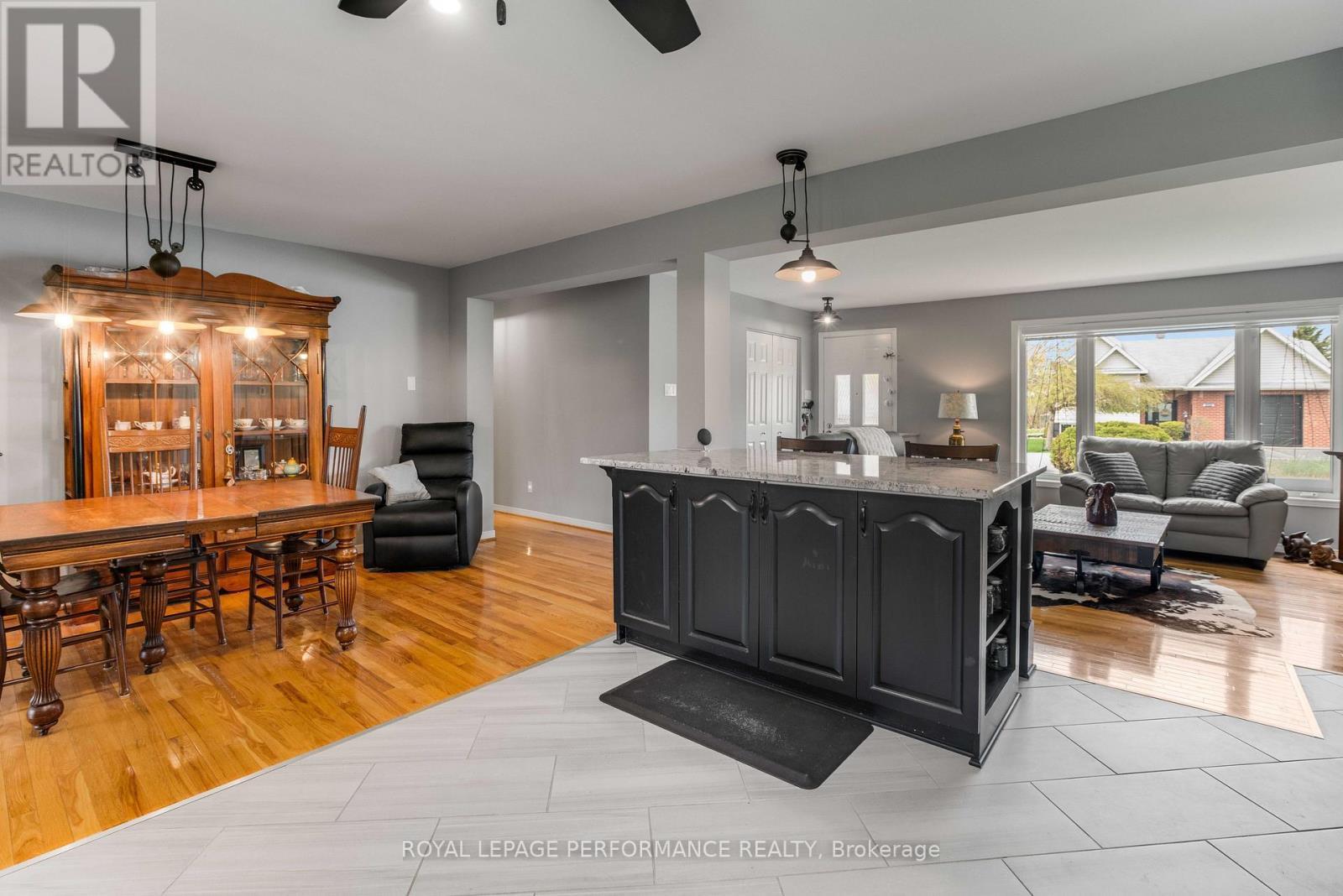 












6277 MACRAE COURT

,
South Glengarry,




Ontario
K0C1E0

