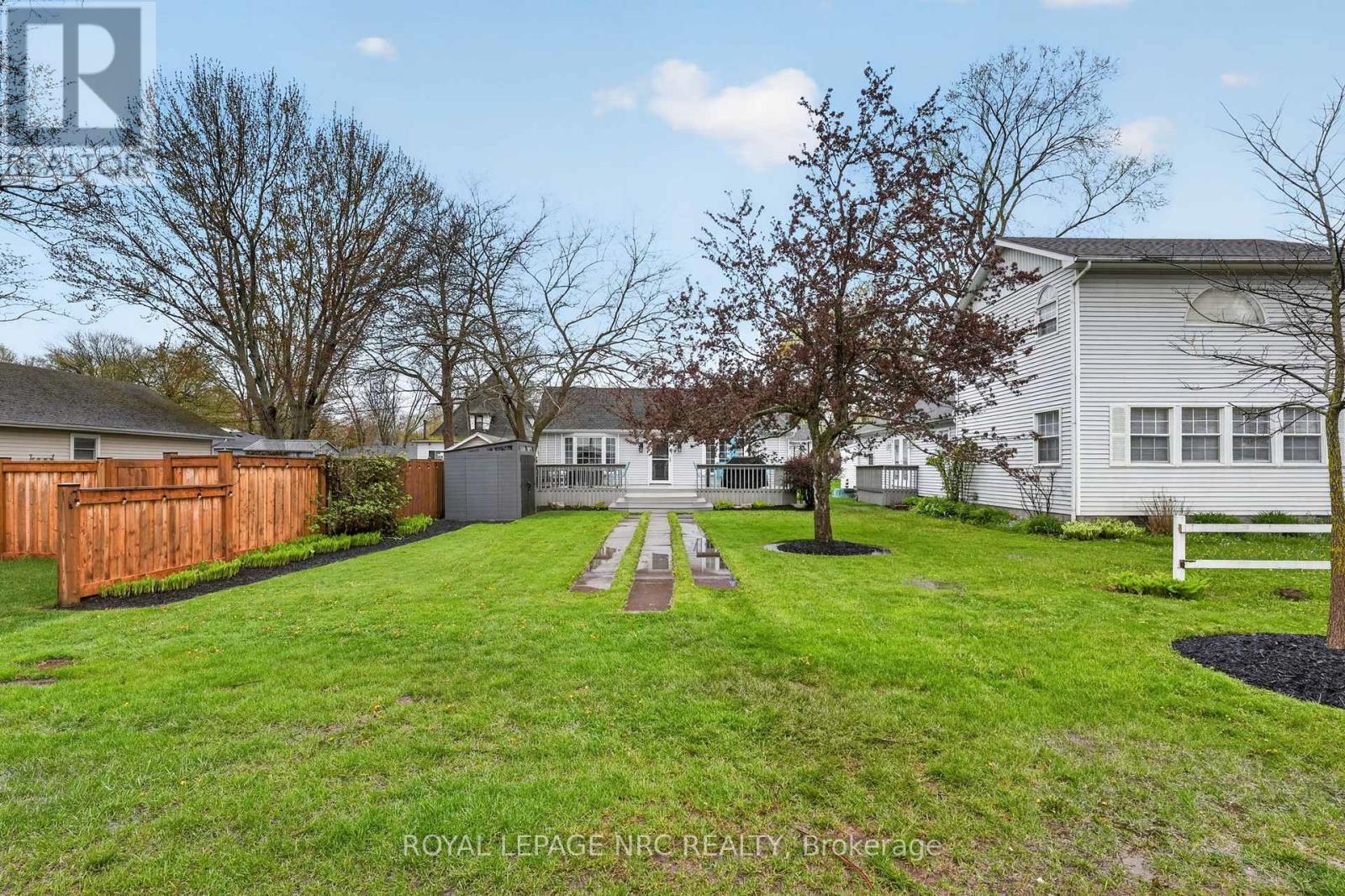 












291 EASTWOOD AVENUE

,
Fort Erie (Crystal Beach),




Ontario
L0S1B0

