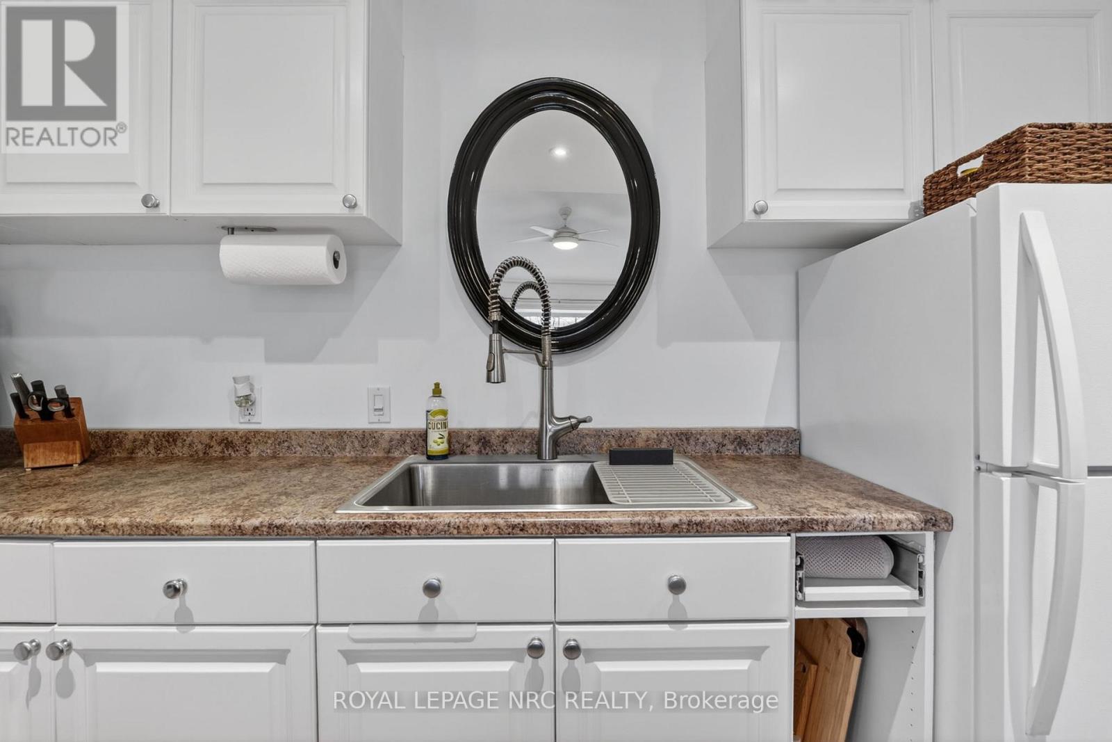 












291 EASTWOOD AVENUE

,
Fort Erie (Crystal Beach),




Ontario
L0S1B0

