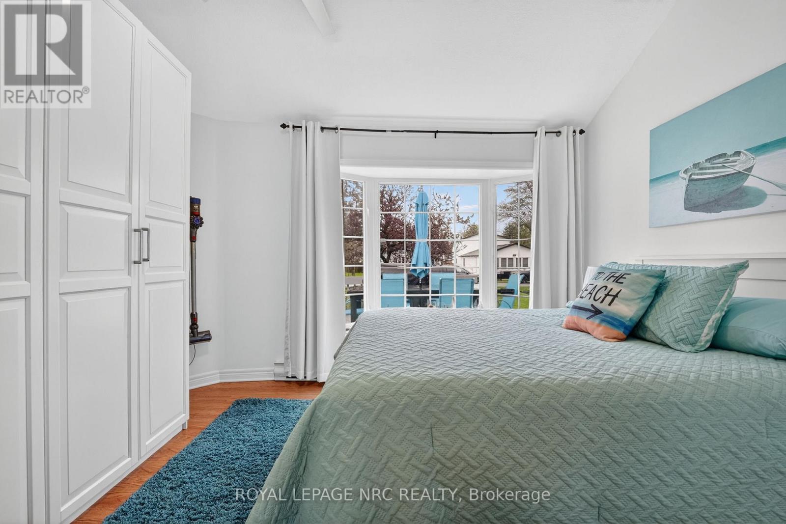












291 EASTWOOD AVENUE

,
Fort Erie (Crystal Beach),




Ontario
L0S1B0


