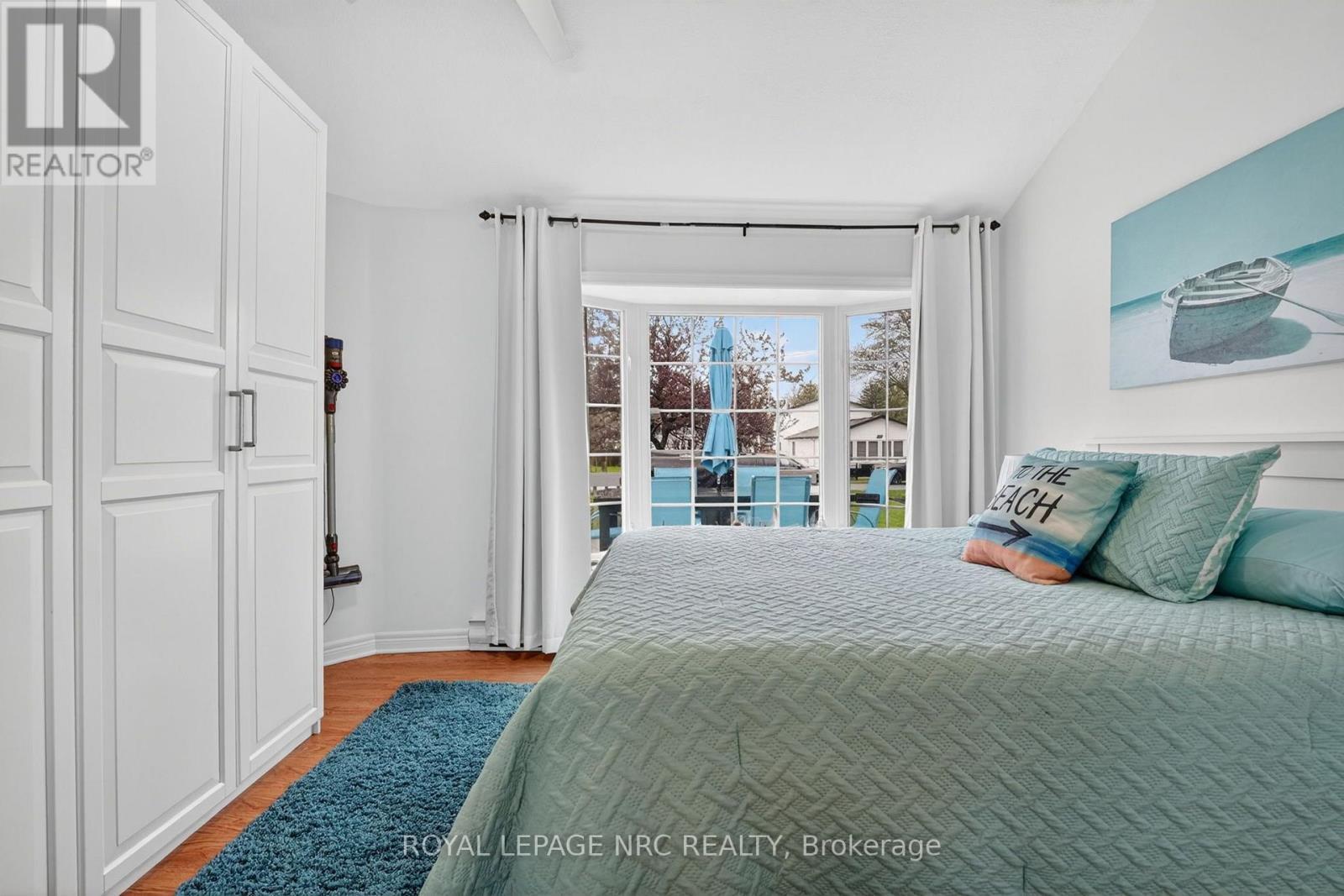 












291 EASTWOOD AVENUE

,
Fort Erie (Crystal Beach),




Ontario
L0S1B0

