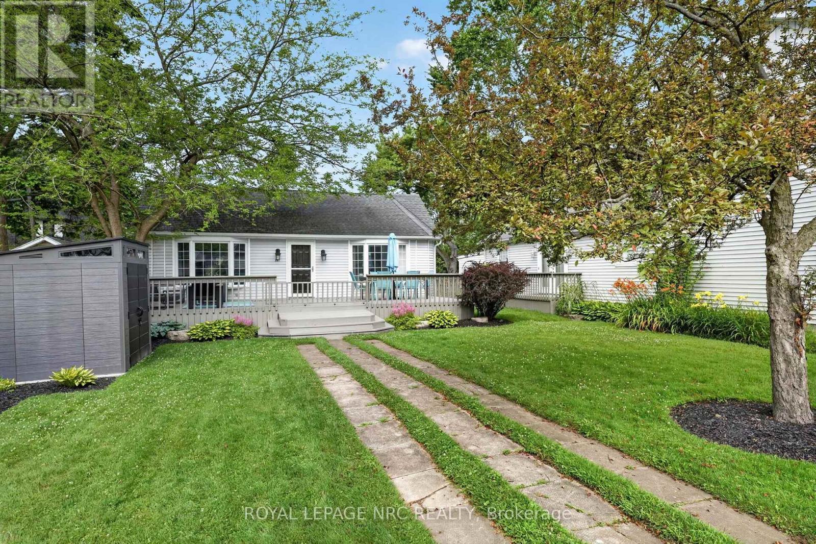 












291 EASTWOOD AVENUE

,
Fort Erie (Crystal Beach),




Ontario
L0S1B0

