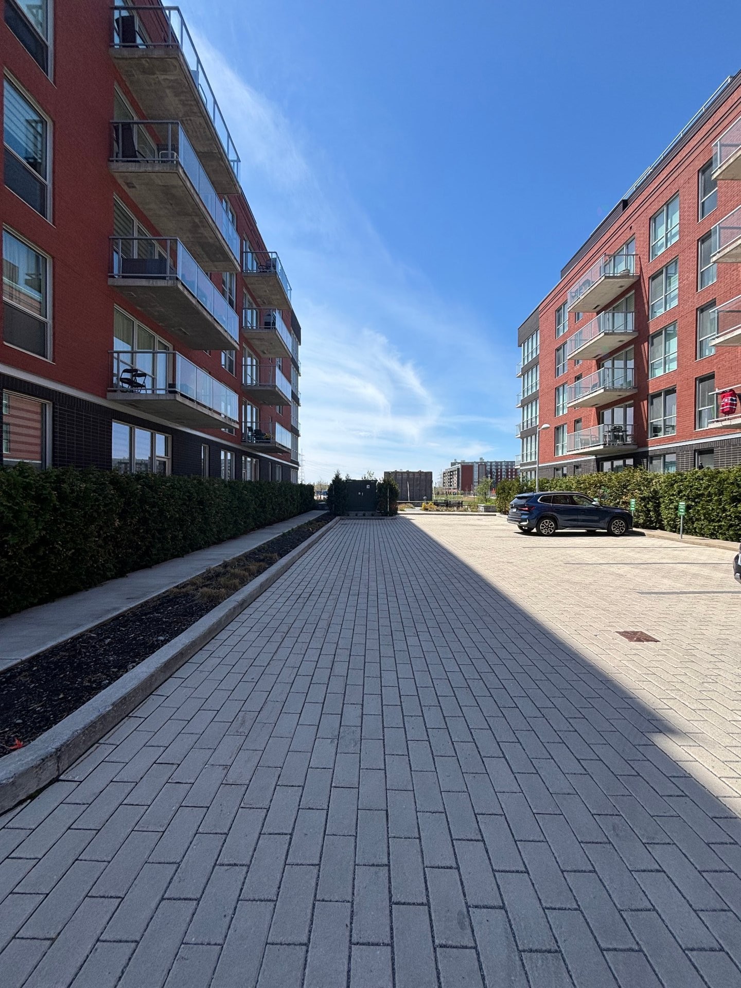 









50


Rue d'Ambre

, 102,
Candiac,




QC
J5S0S2

