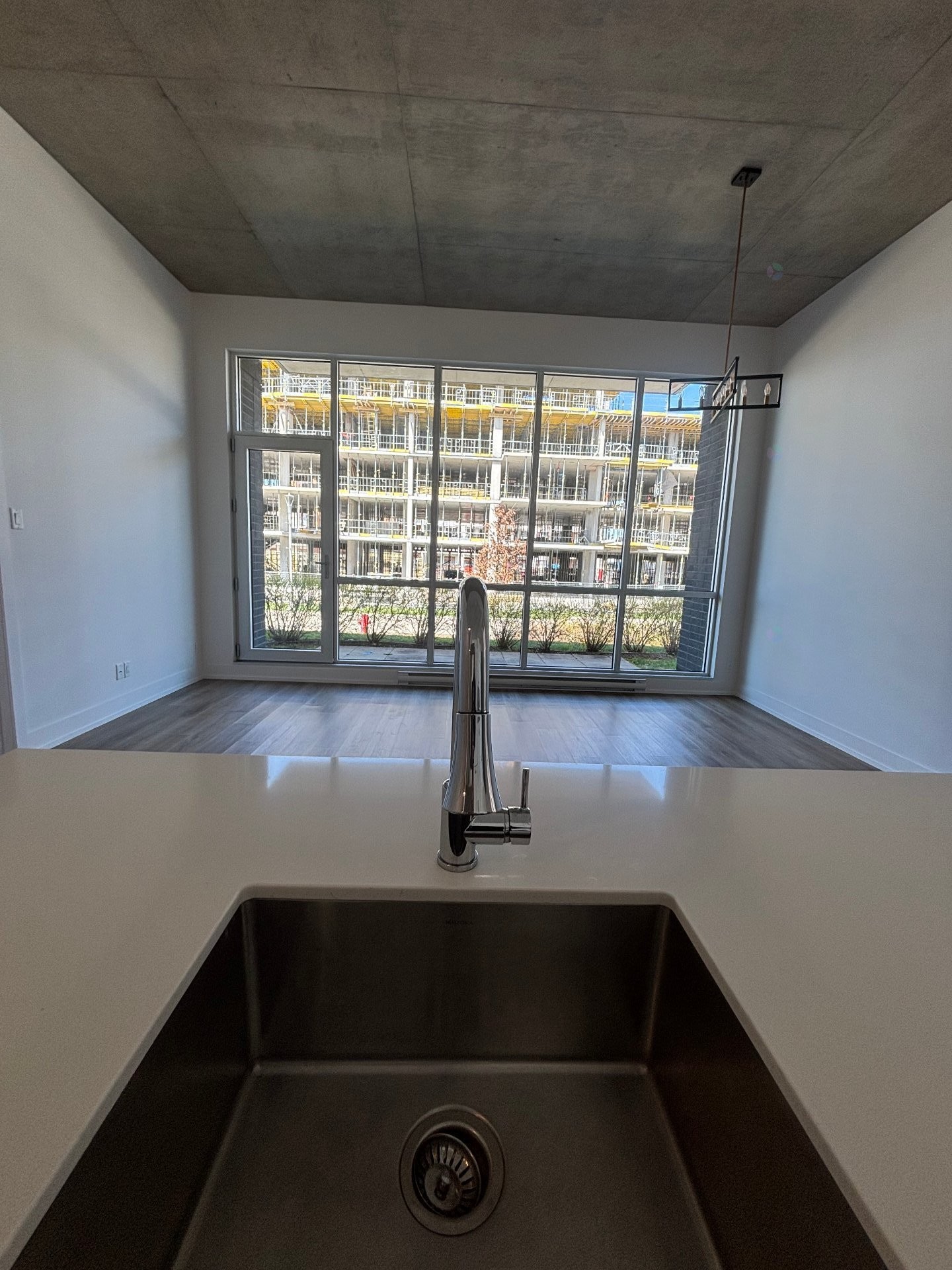 









50


Rue d'Ambre

, 102,
Candiac,




QC
J5S0S2


