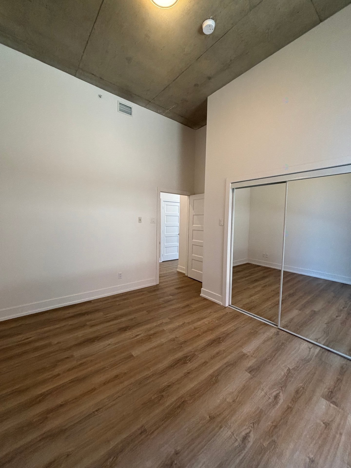 









50


Rue d'Ambre

, 102,
Candiac,




QC
J5S0S2

