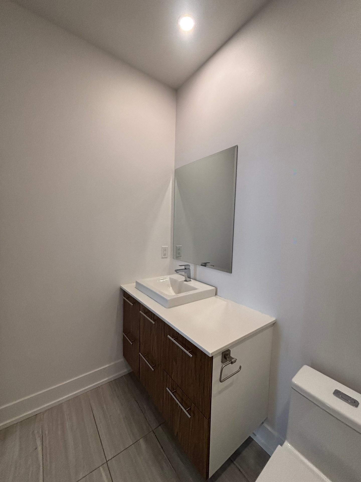 









50


Rue d'Ambre

, 102,
Candiac,




QC
J5S0S2


