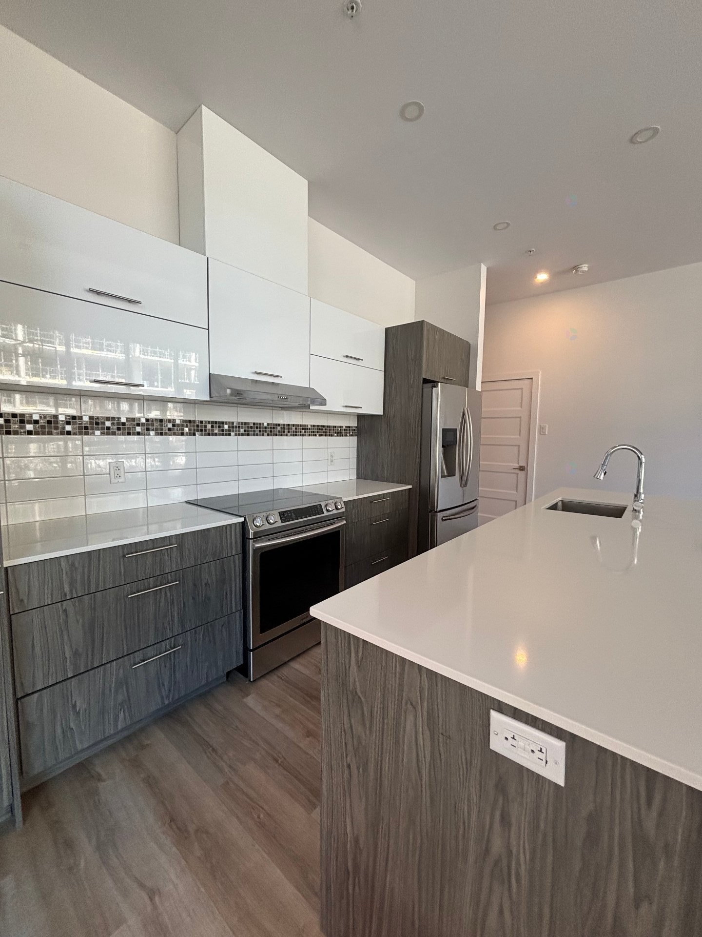 









50


Rue d'Ambre

, 102,
Candiac,




QC
J5S0S2

