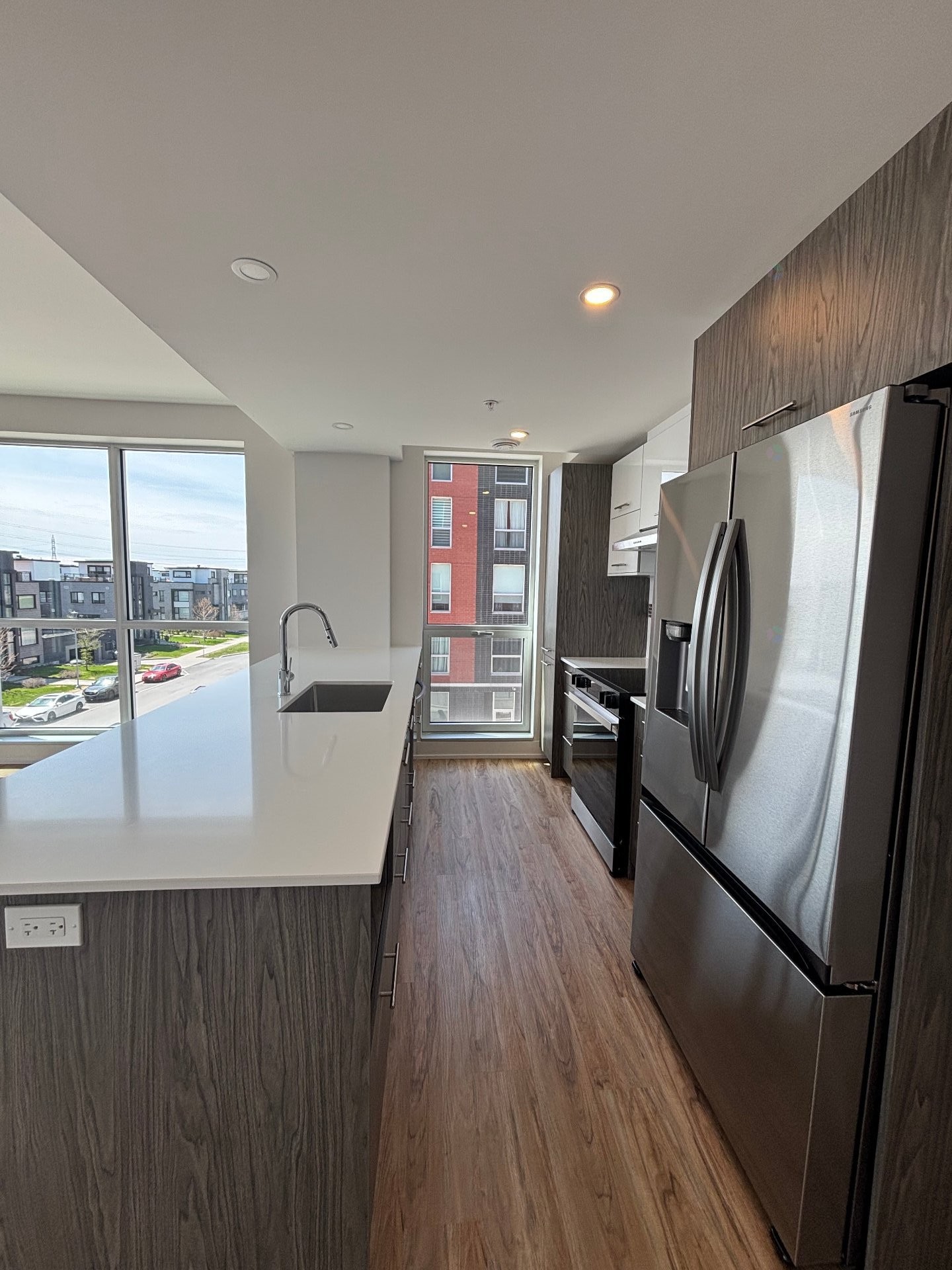 









20


Rue d'Ambre

, 301,
Candiac,




QC
J5S0S3

