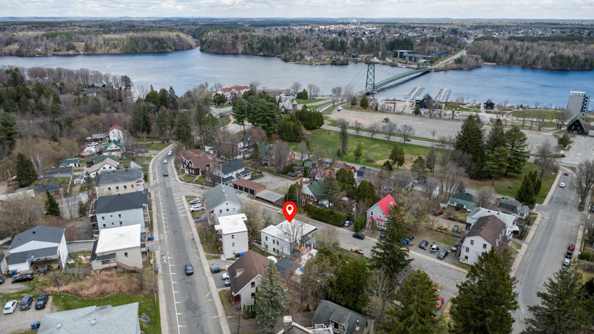 









56

 - 62


4e Avenue

,
Shawinigan,




QC
G9T2R1

