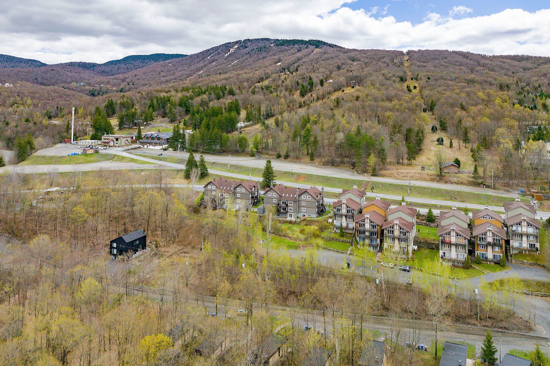 












Ch. Bernier

,
Sutton,







QC
J0E2K0

