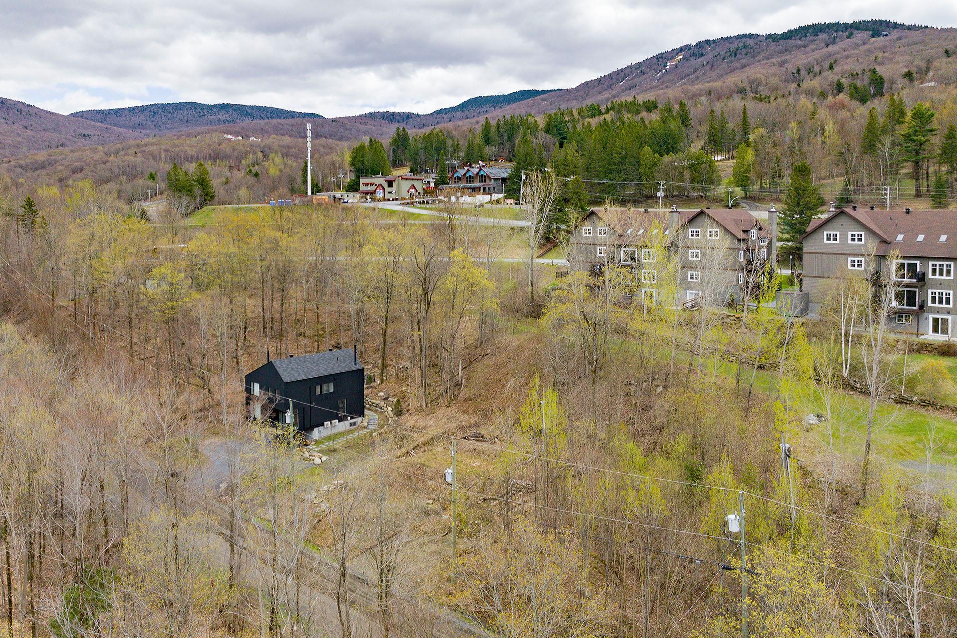 












Ch. Bernier

,
Sutton,







QC
J0E2K0

