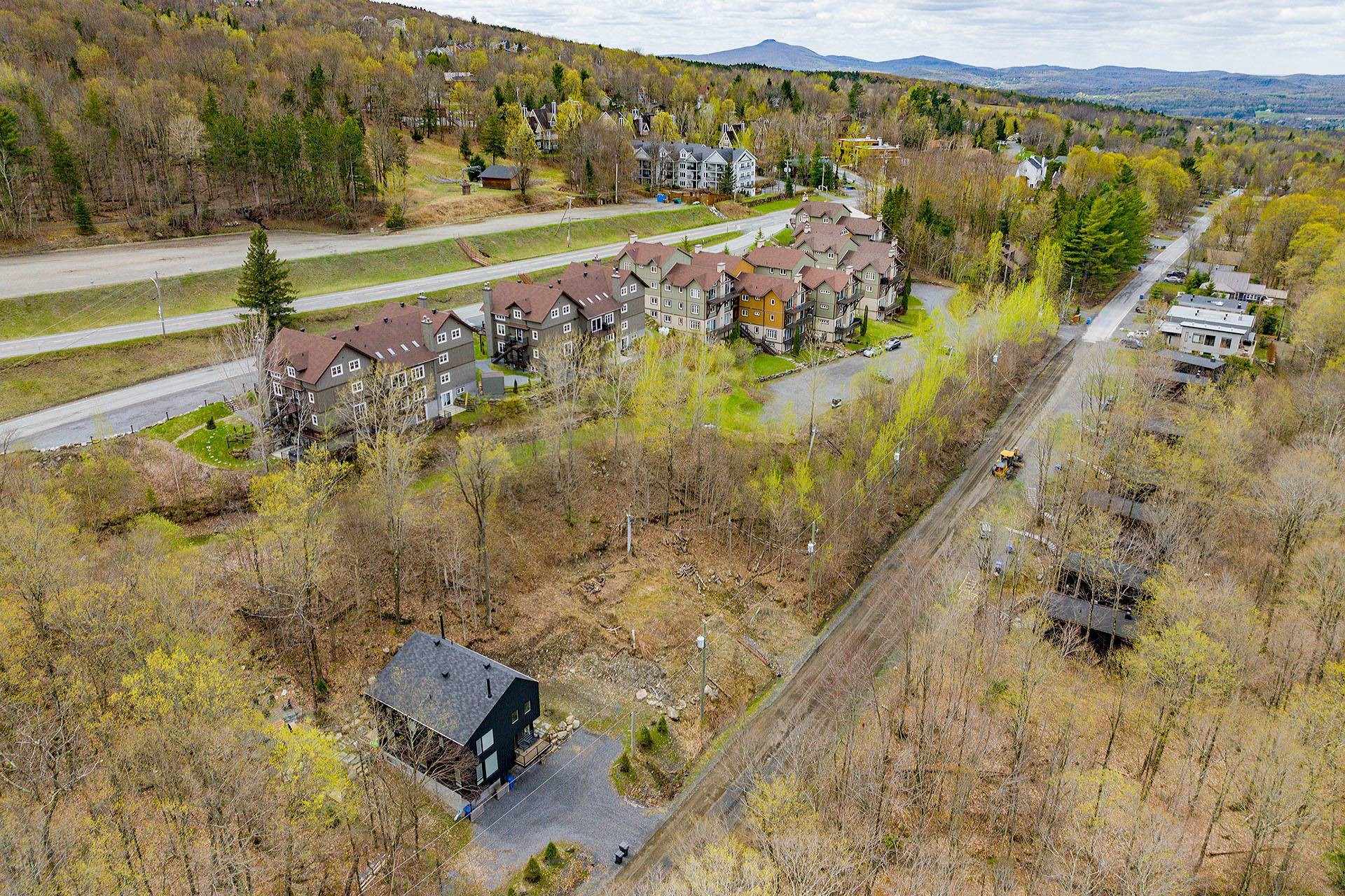 












Ch. Bernier

,
Sutton,







QC
J0E2K0

