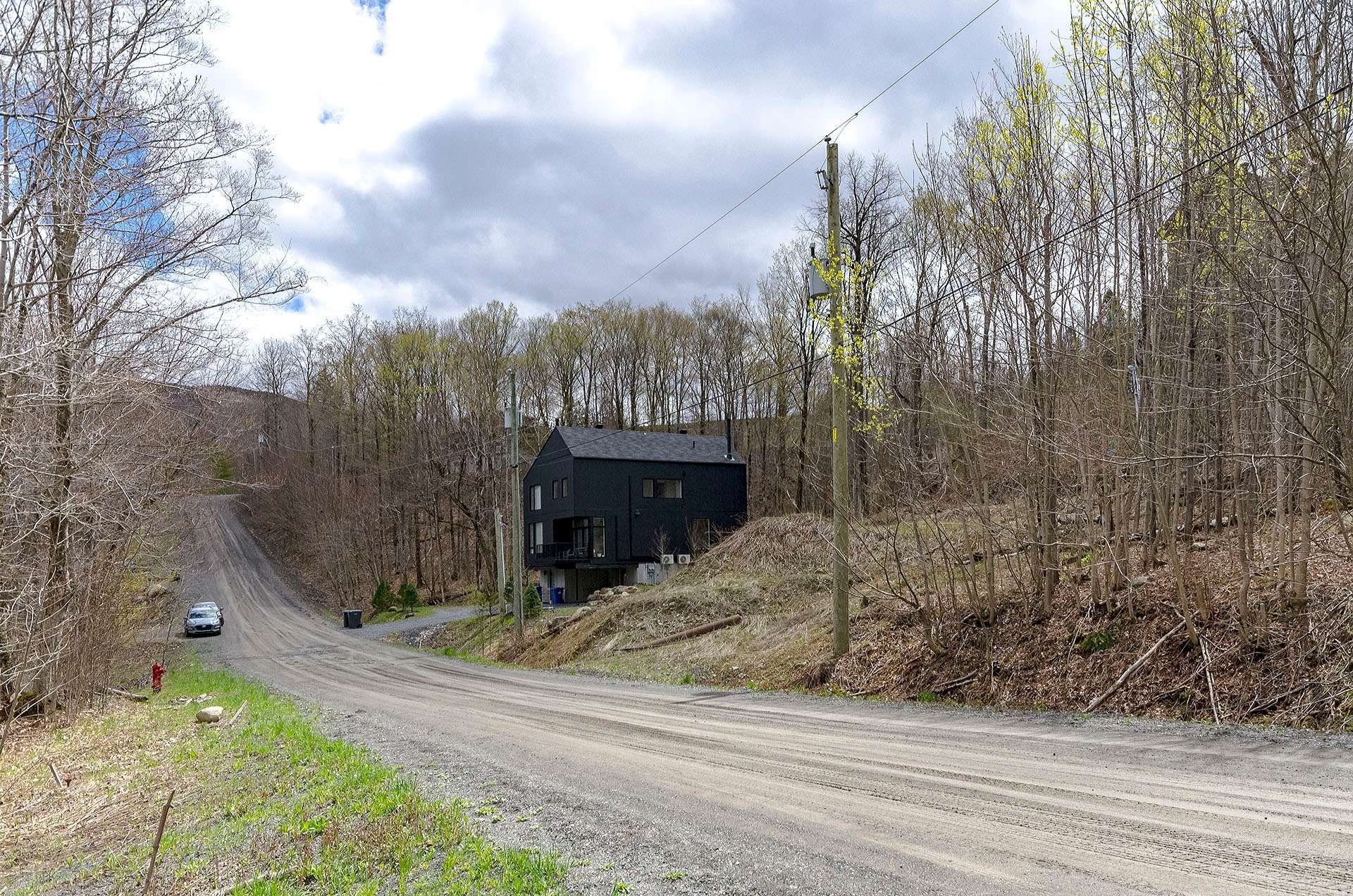 












Ch. Bernier

,
Sutton,







QC
J0E2K0

